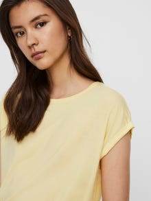 Vero Moda VMAVA T-shirts -Pale Banana - 10195724
