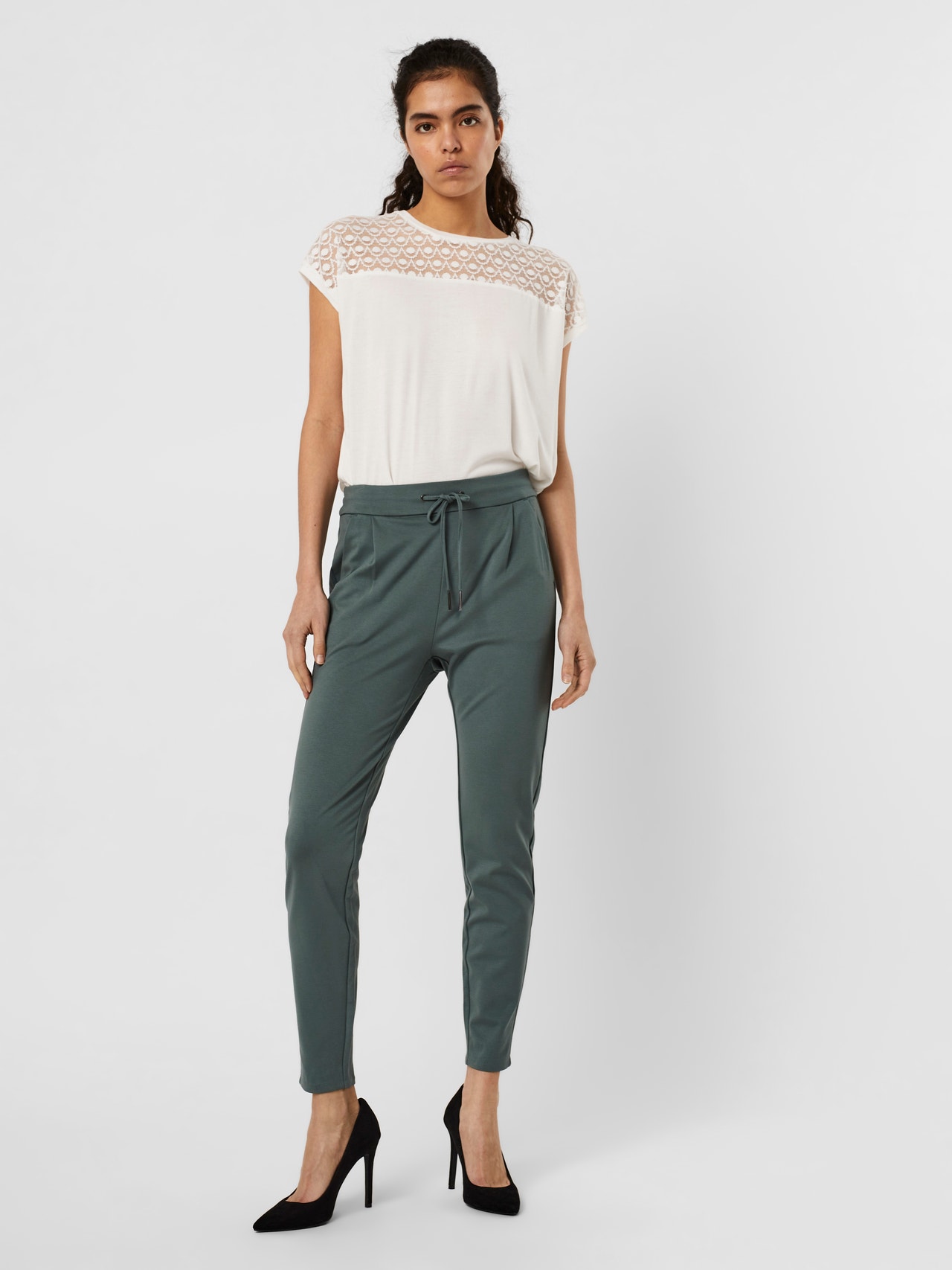 Vero waist Green Trousers Dark Mid | Moda® | VMEVA