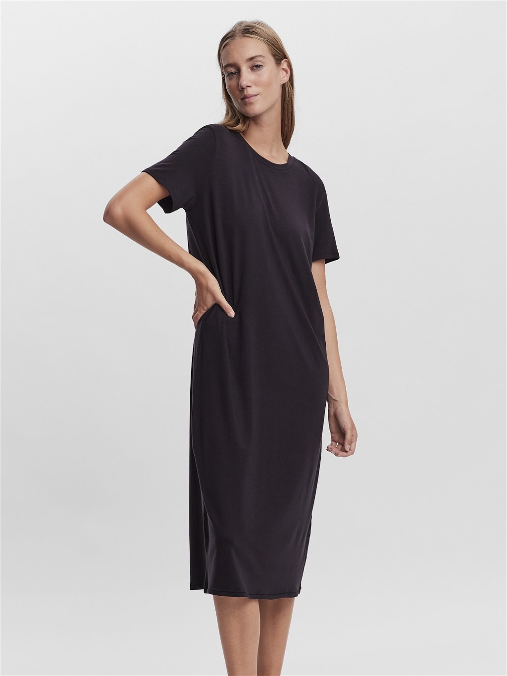 Badeværelse Assimilate Giftig Relaxed fit O-hals Lang kjole | Sort | Vero Moda®