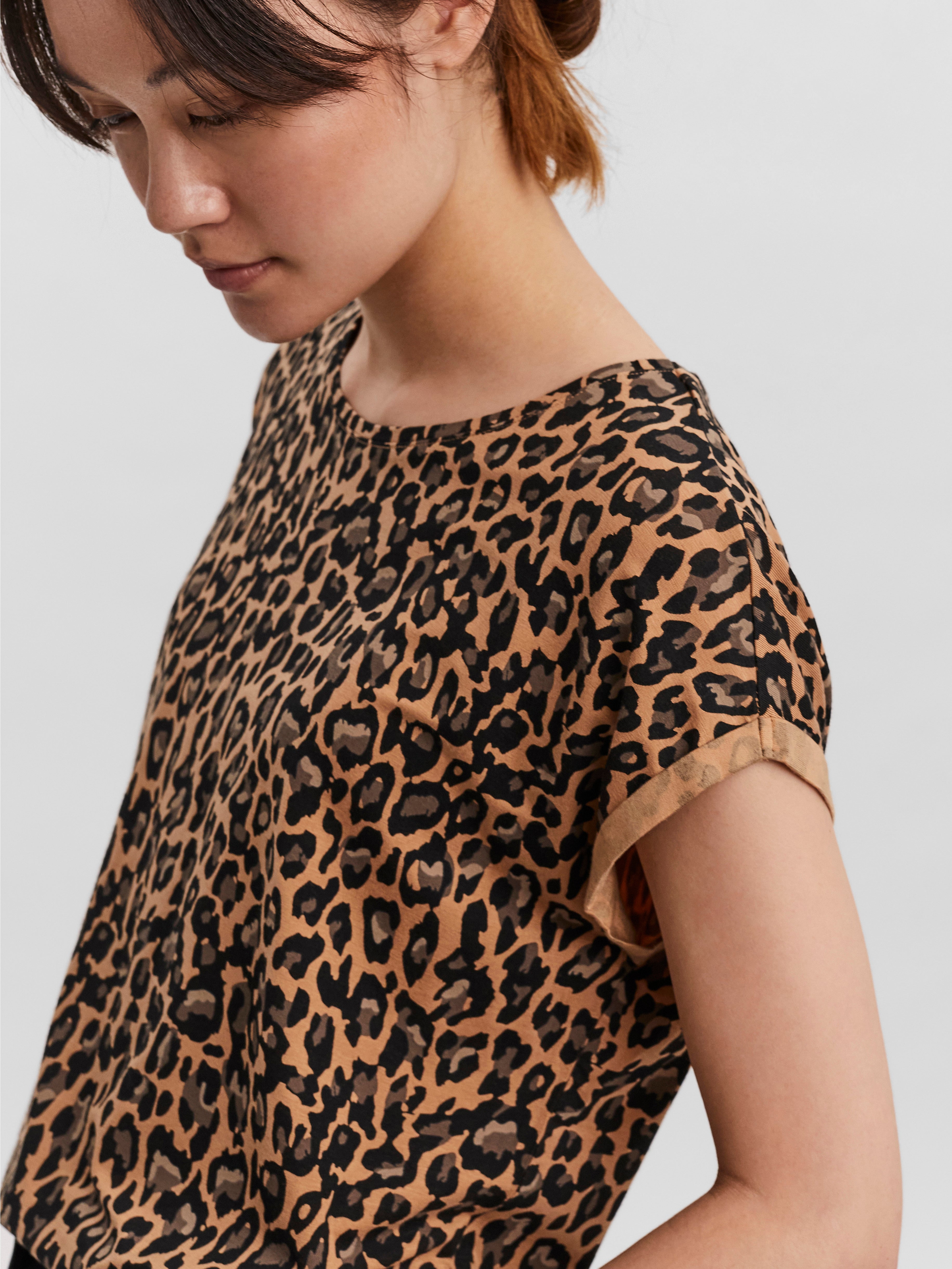 Vero moda 2025 t shirt print