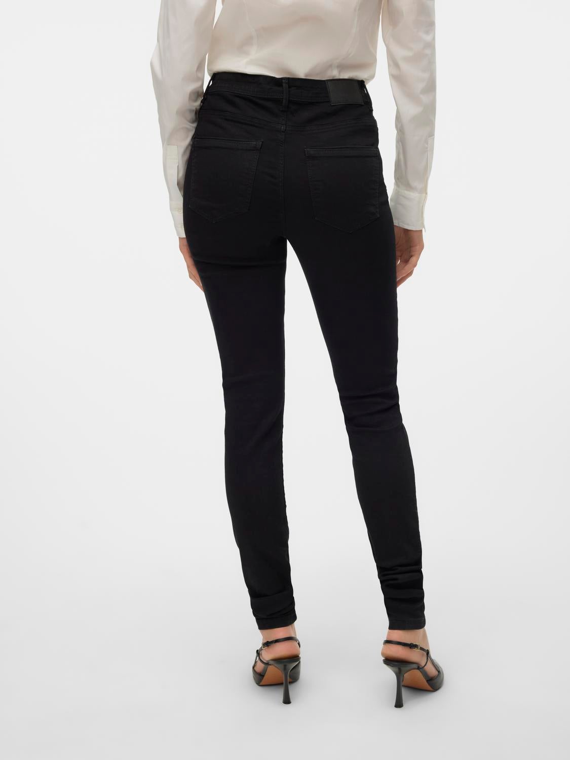 VMTANYA mid rise jeans | Zwart | Vero Moda®