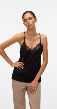VMANA T-shirt | Black | Vero Moda®