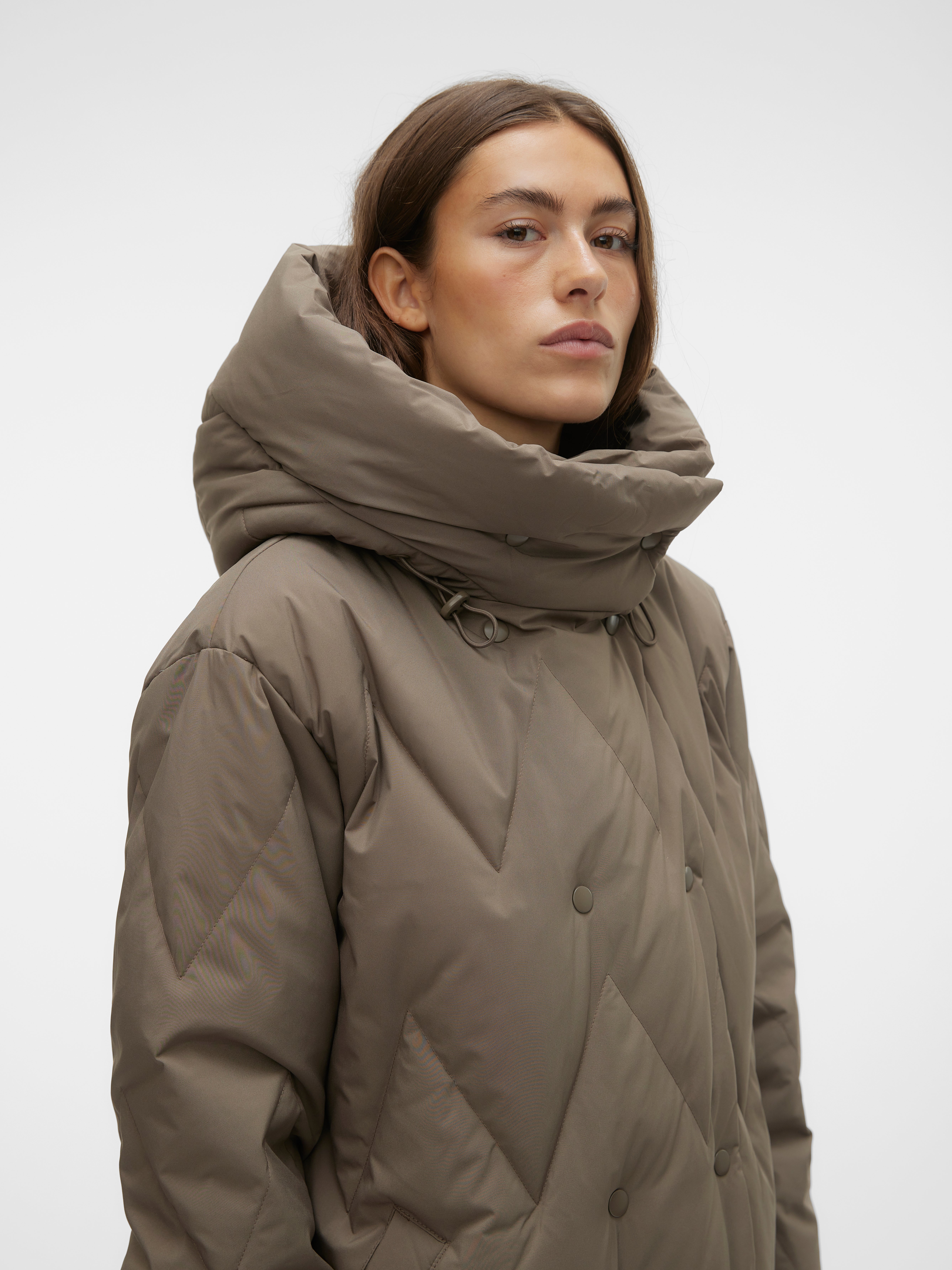 Bungee cord cheap detail hooded parka