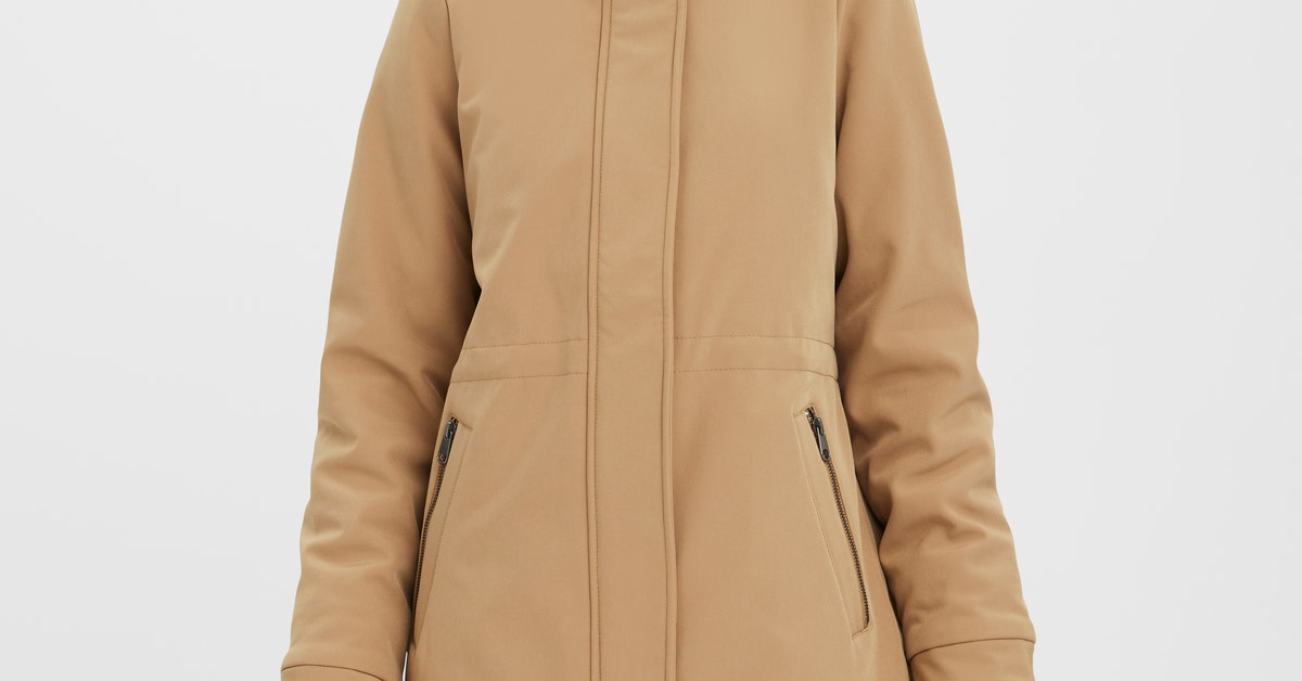 Hood Storm cuffs to prevent wind from entering Regular sleeves Coat