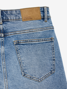Vero Moda VMBRENDA Wysoki stan Krój mom Jeans -Light Blue Denim - 10247009