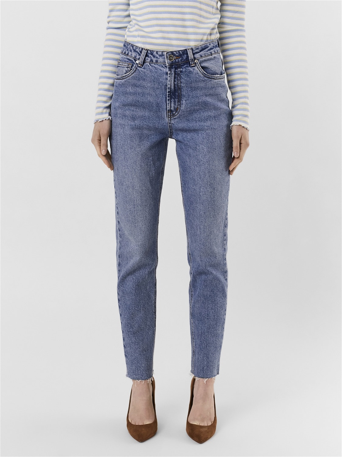 Mince Byblomst Specialitet VMBRENDA høj talje jeans | Lyseblå | Vero Moda®