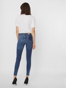Vero Moda VMTILDE Normaali vyötärö Slim fit Farkut -Medium Blue Denim - 10247112