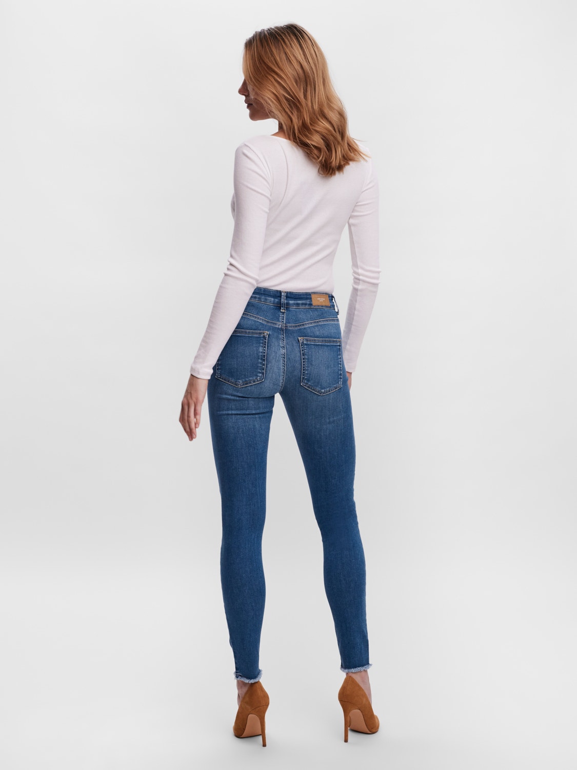 Vero Moda VMPEACH Mid rise Skinny Fit Jeans -Medium Blue Denim - 10255750