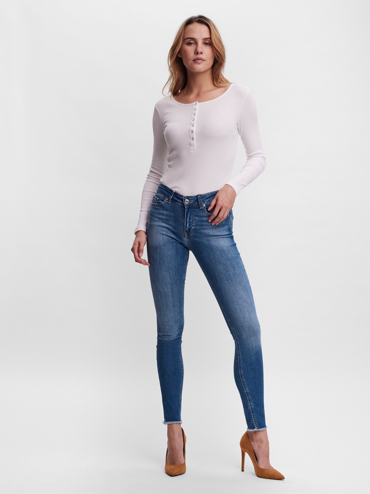 Vero Moda VMPEACH Vita media Skinny Fit Jeans -Medium Blue Denim - 10255750