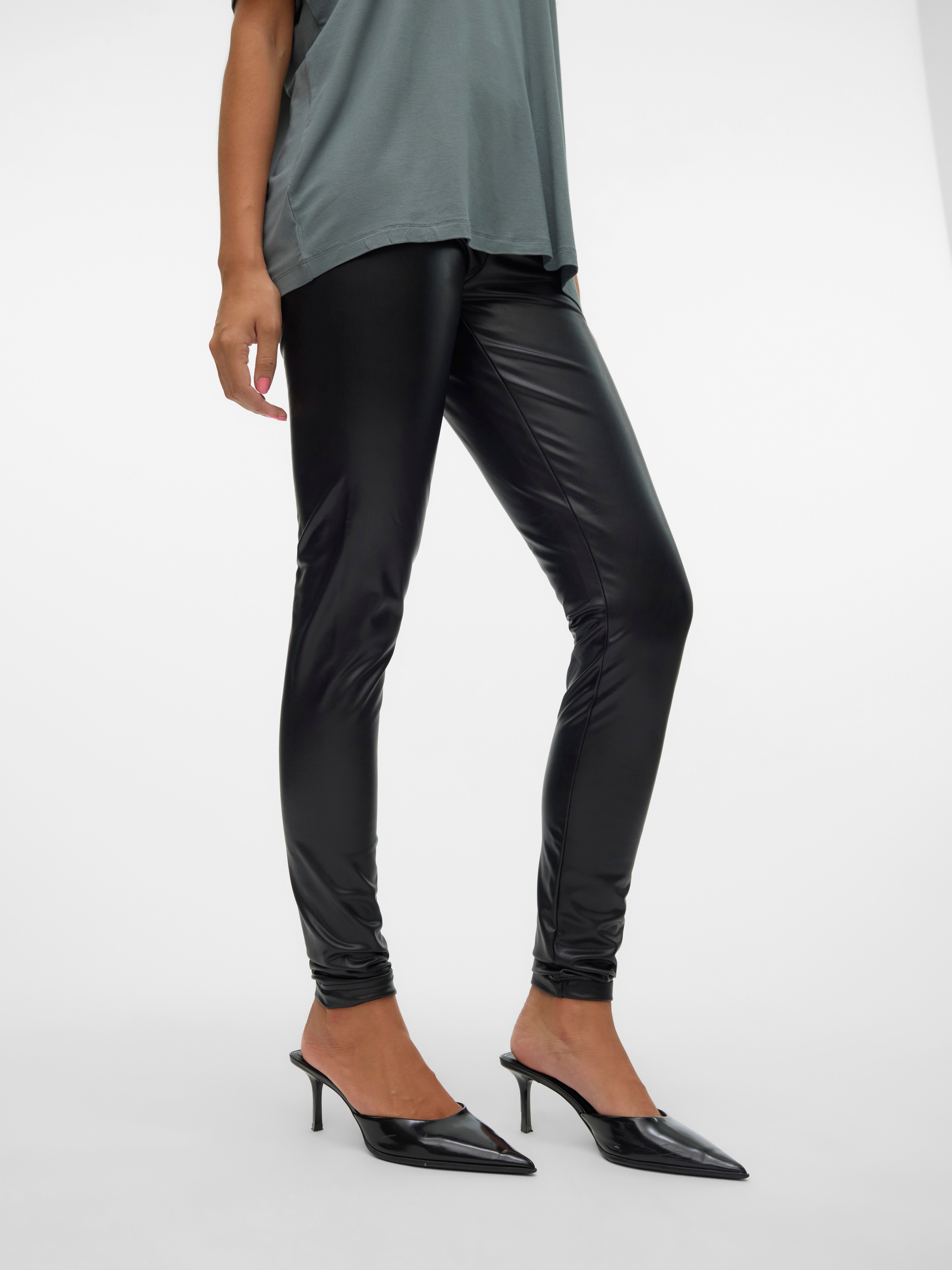 Skintight stretch leather leggings: Sometimes it is as clear as black and  white - Life in Leather