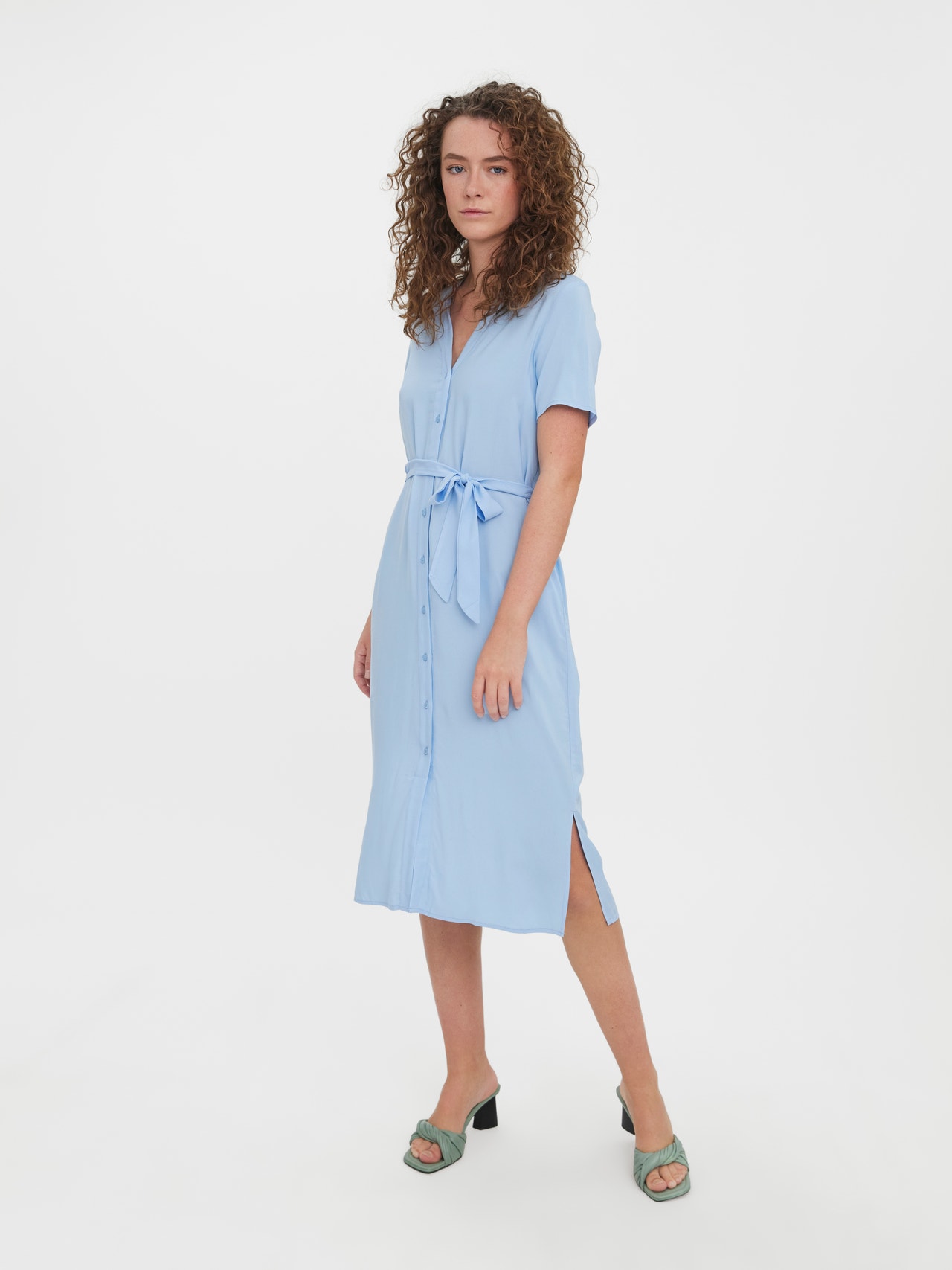 målbar nærme sig finansiel Long dress | Medium Blue | Vero Moda®