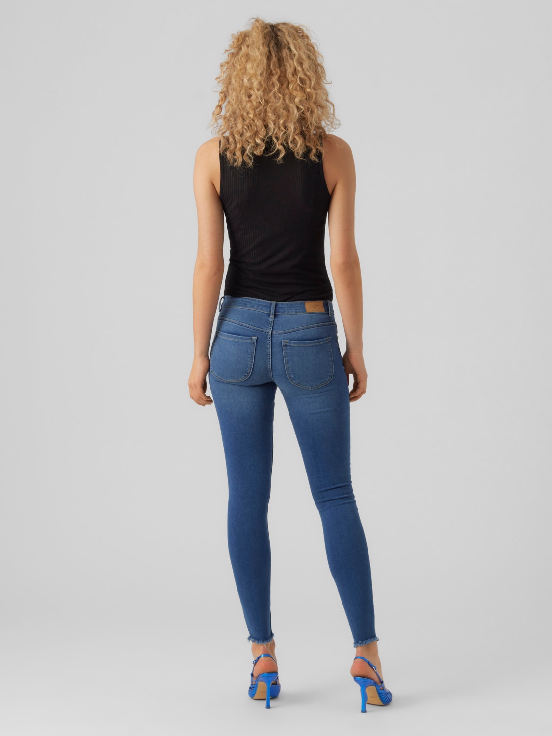 Vero Moda VMLYDIA Taille basse Skinny Fit Jeans -Medium Blue Denim - 10264590