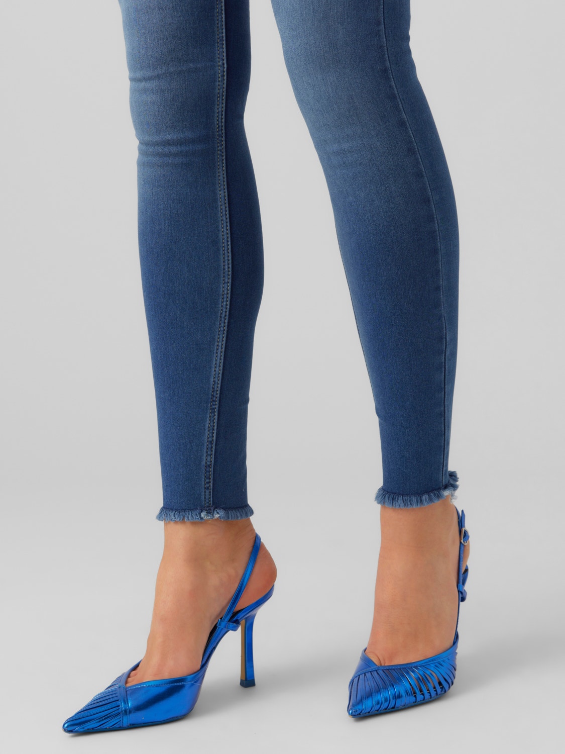 Vero Moda VMLYDIA Niedrige Taille Skinny Fit Jeans -Medium Blue Denim - 10264590