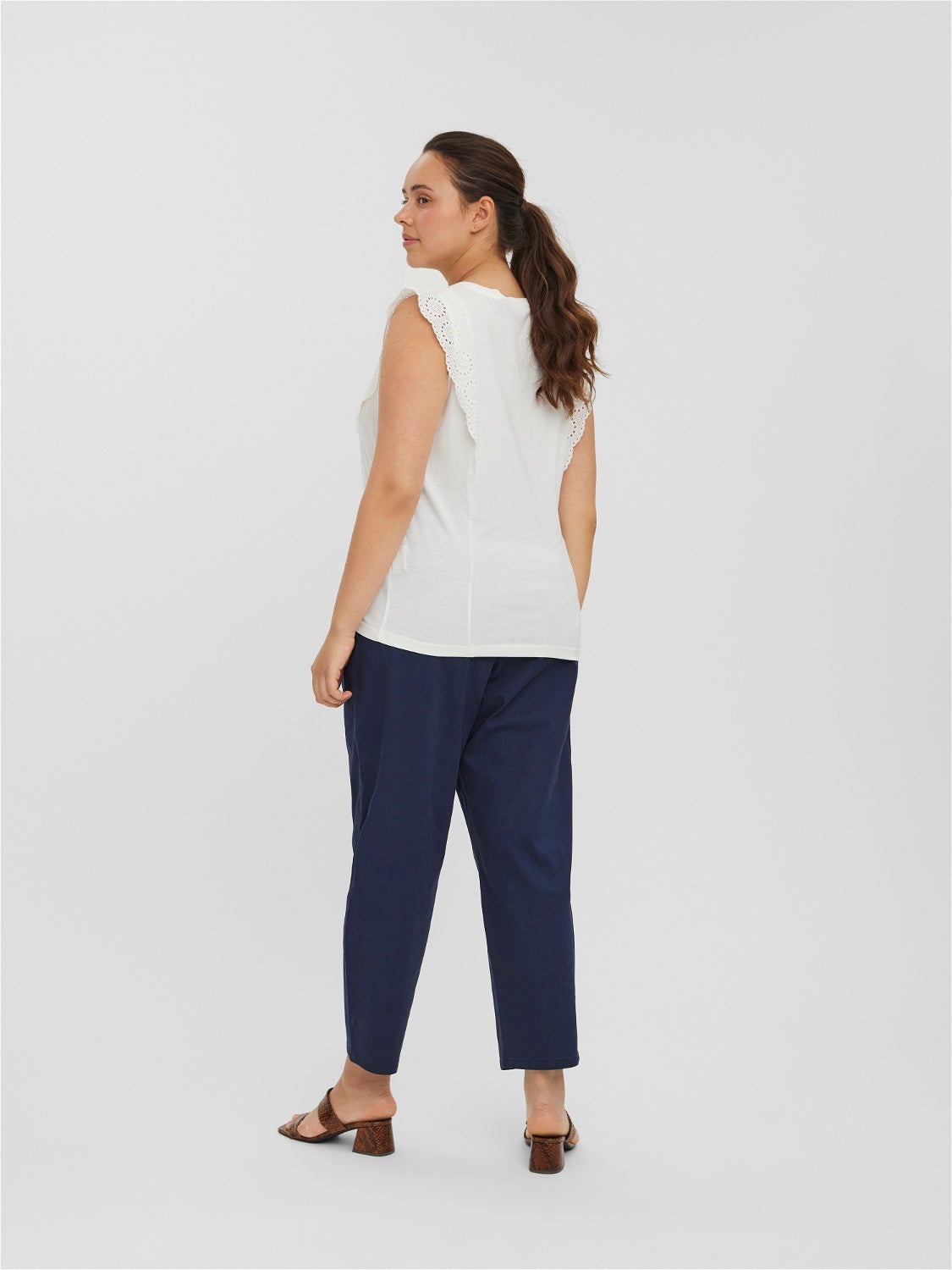 Regular Fit O Neck Top with 40 discount Vero Moda