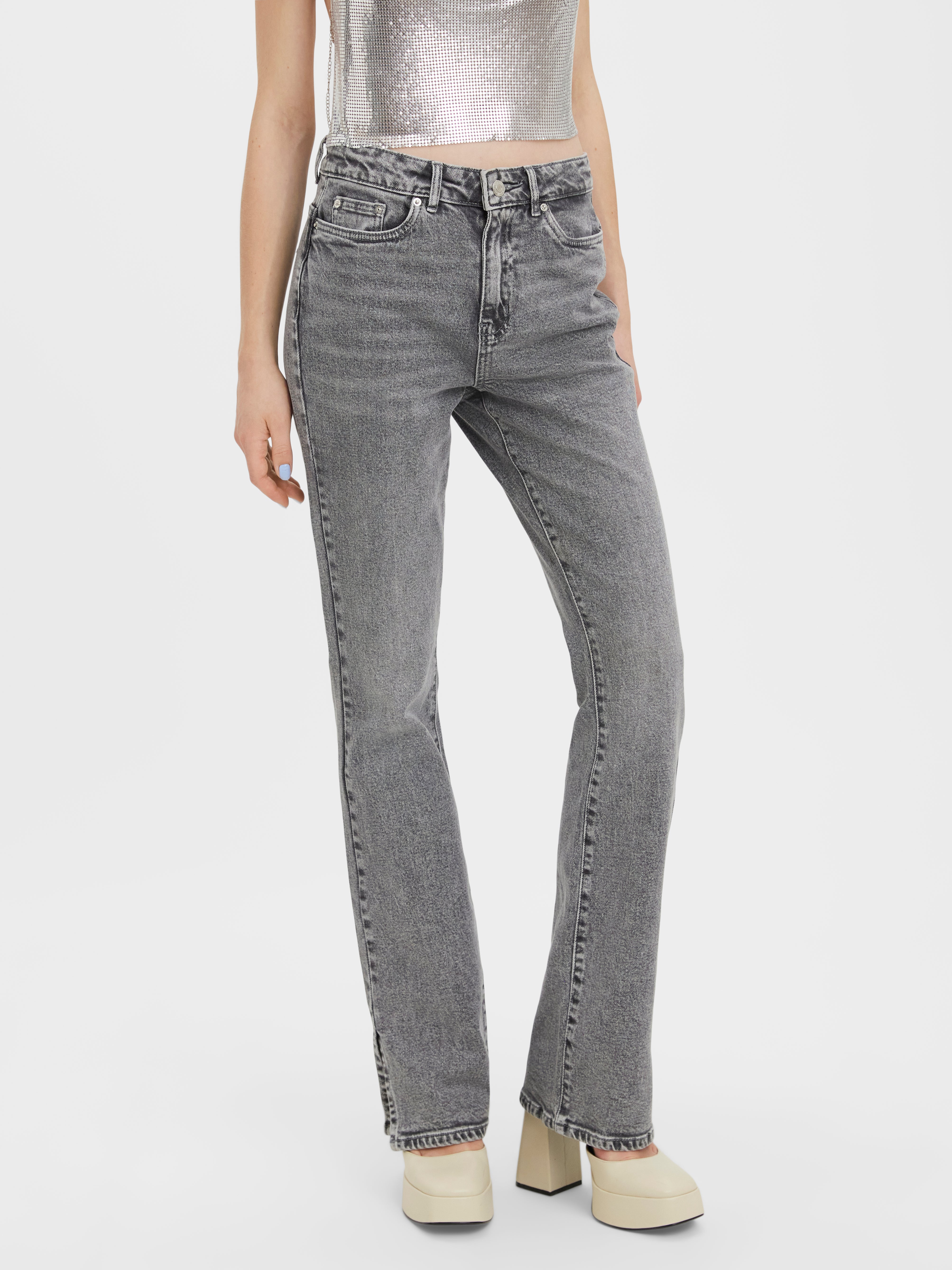 Vero Moda Jeans met rechte pijpen lichtgrijs casual uitstraling Mode Spijkerbroeken Jeans met rechte pijpen 