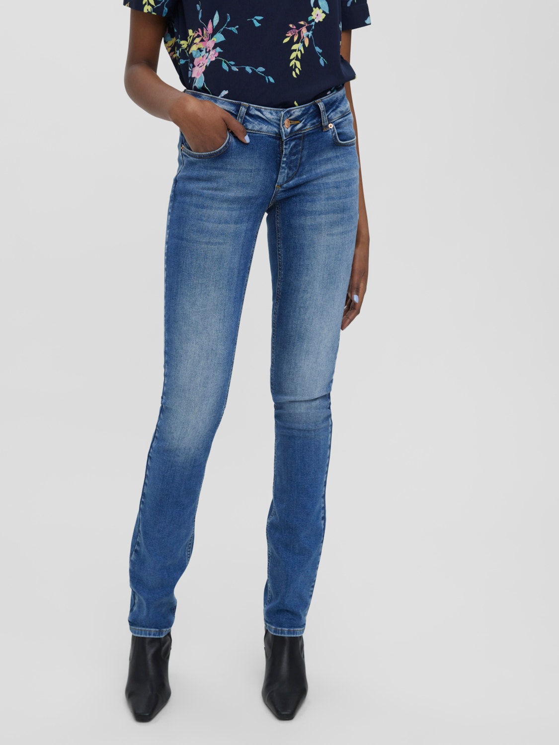 Vero Moda VMBLAKE Låg midja Jeans -Medium Blue Denim - 10269972