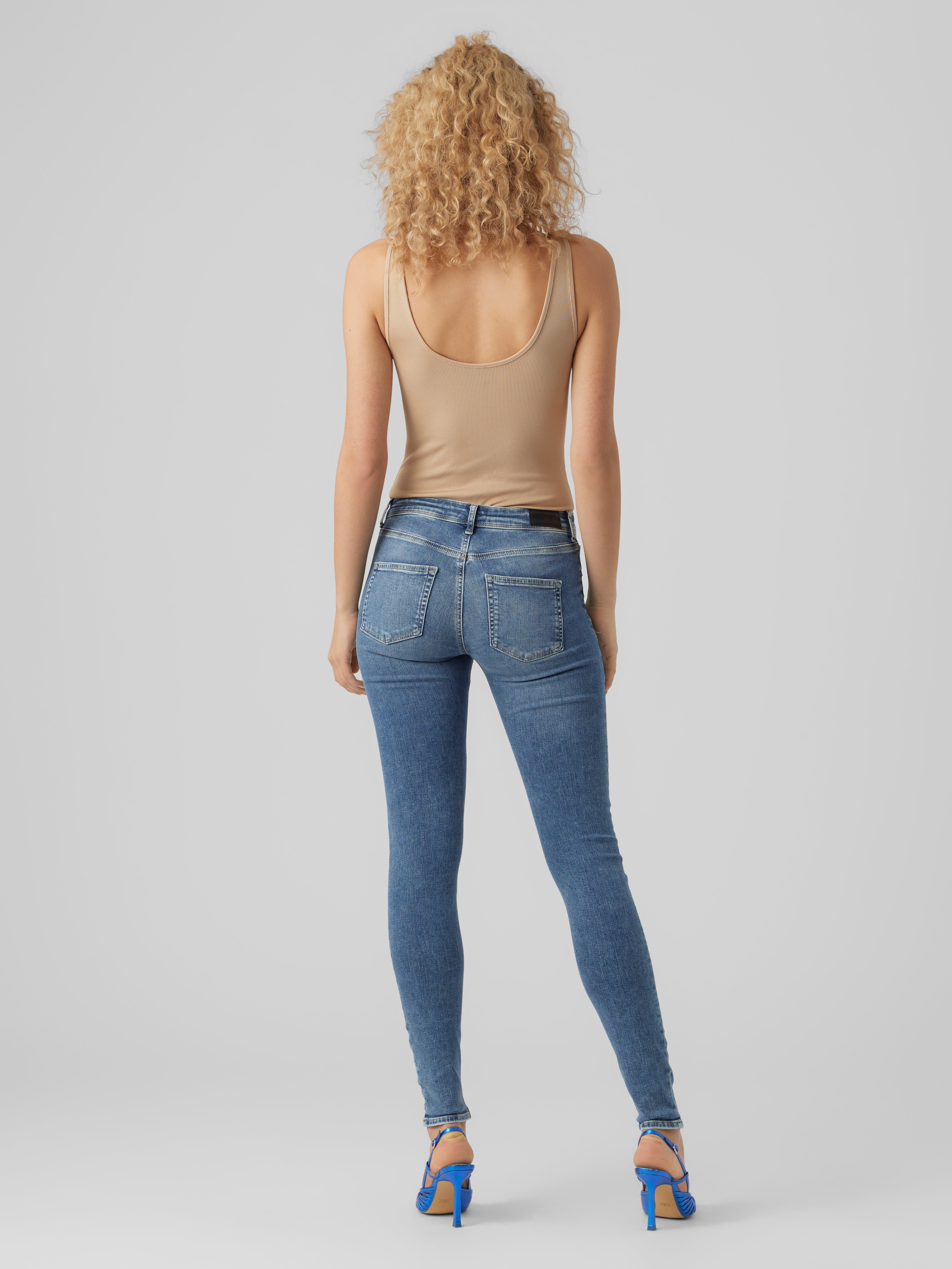 wijs taxi eb Slim Fit Mid rise Jeans with 25% discount! | Vero Moda®