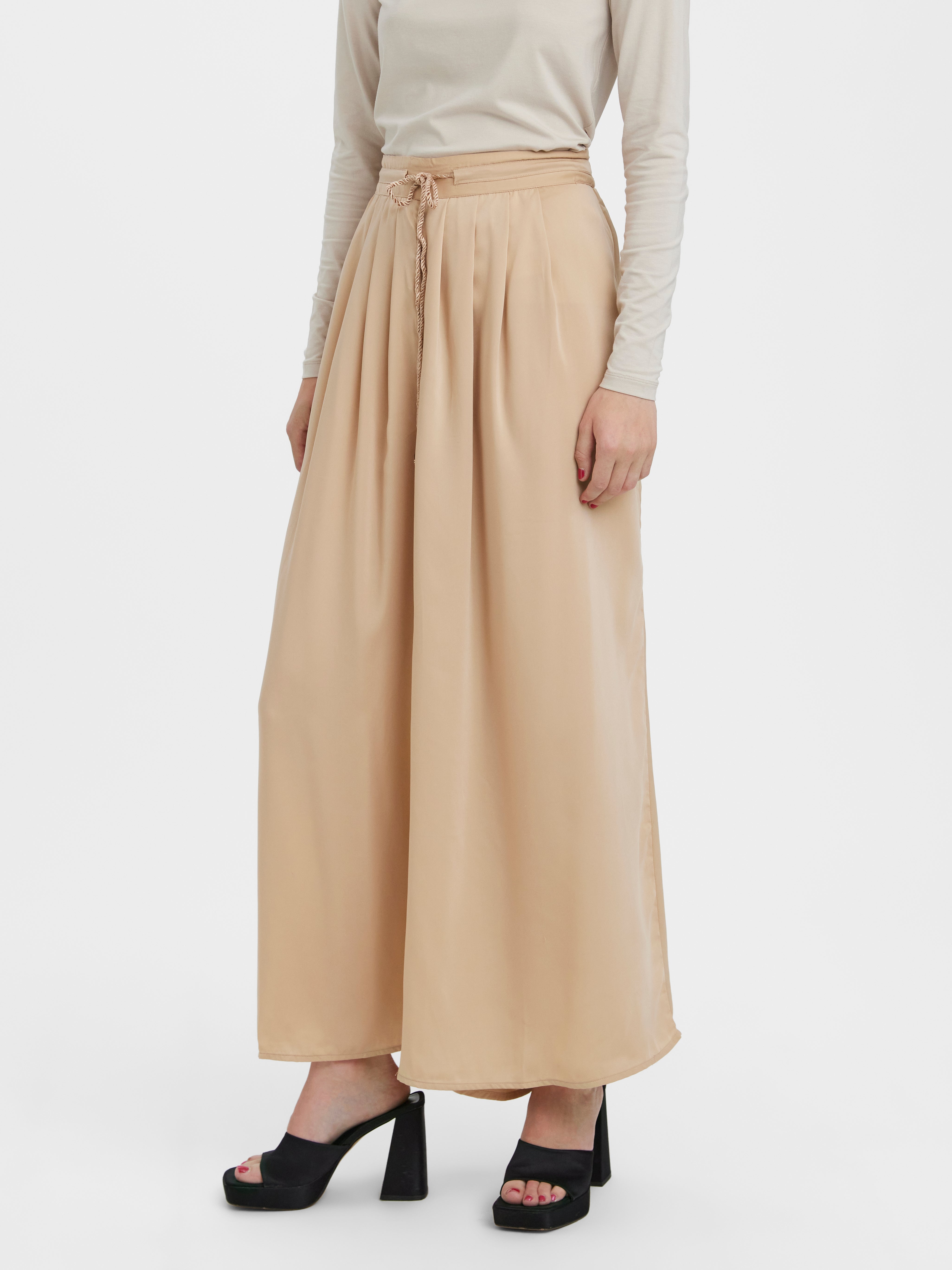 Loose Fit Trousers  VERO MODA UK  StyleSearch