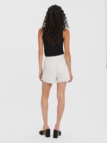 Vero Moda VMWELLA Shorts -Snow White - 10273871