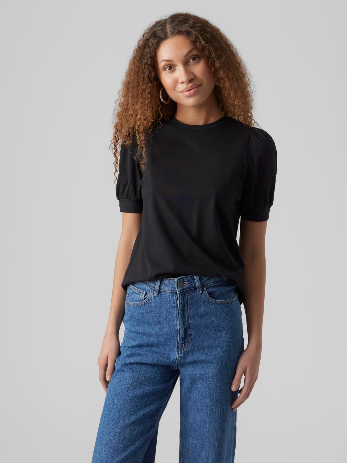 Dames T-shirts | Print, statement & basic T-shirts | VERO MODA