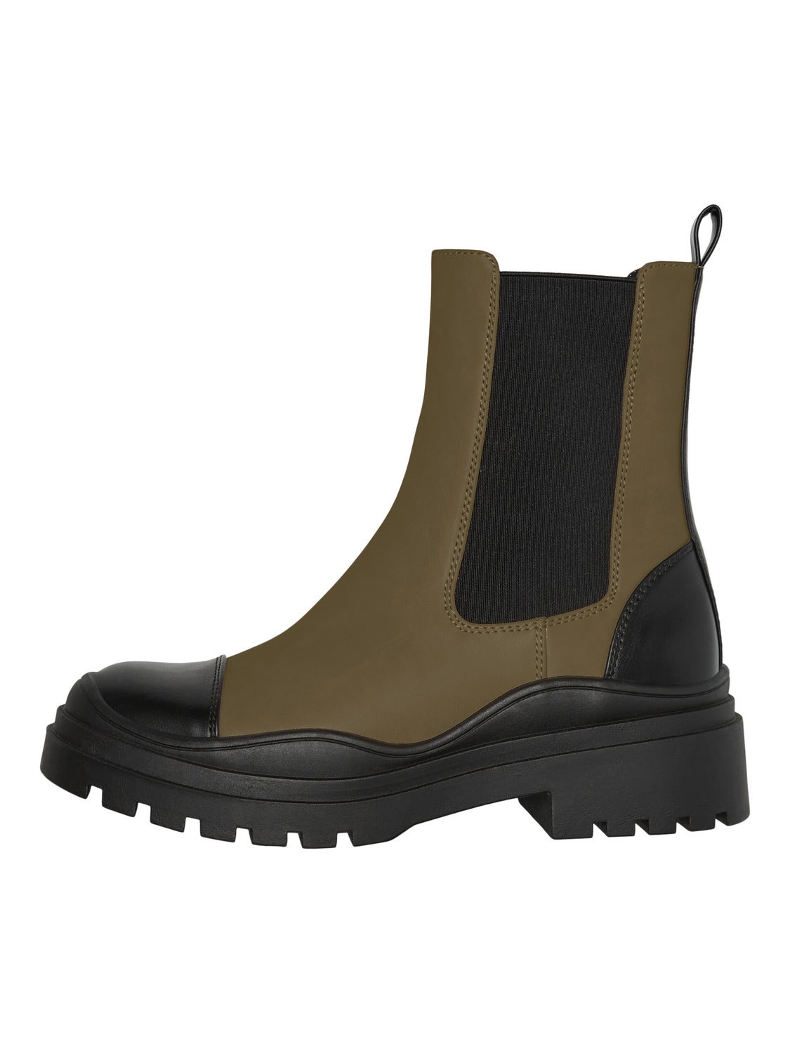 Shop the latest shoes at VERO MODA!