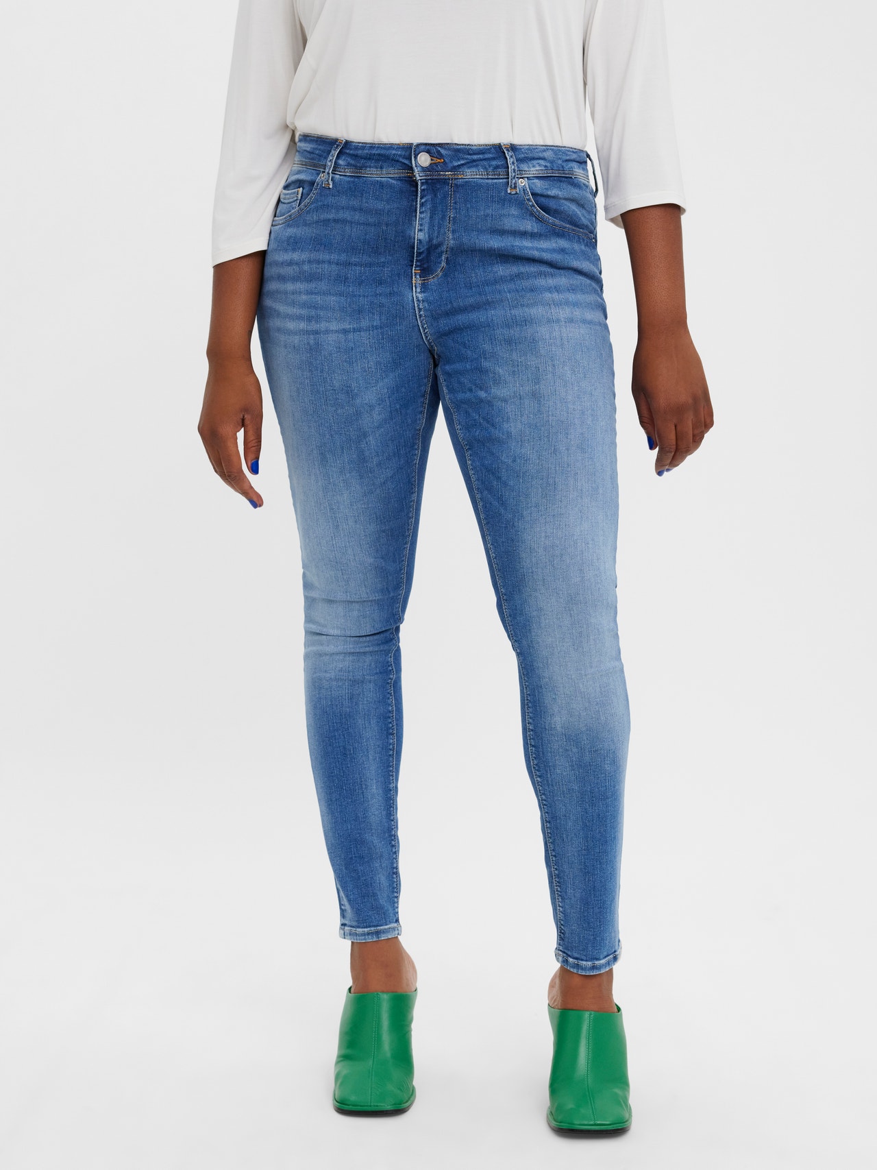 Vero Moda VMLUX Slim Fit Jeans -Medium Blue Denim - 10276256