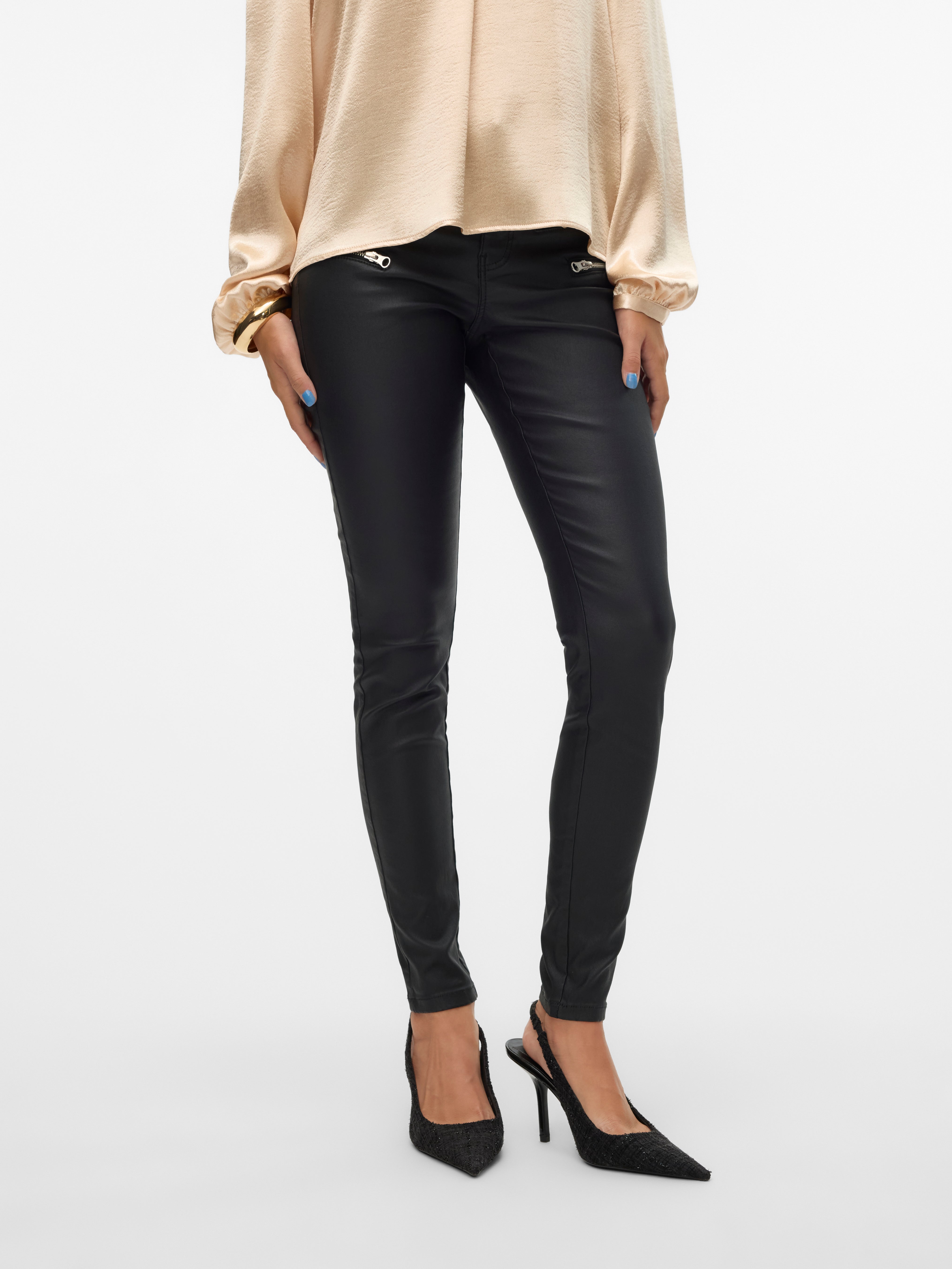 Vero moda vmseven smooth best sale coated pants