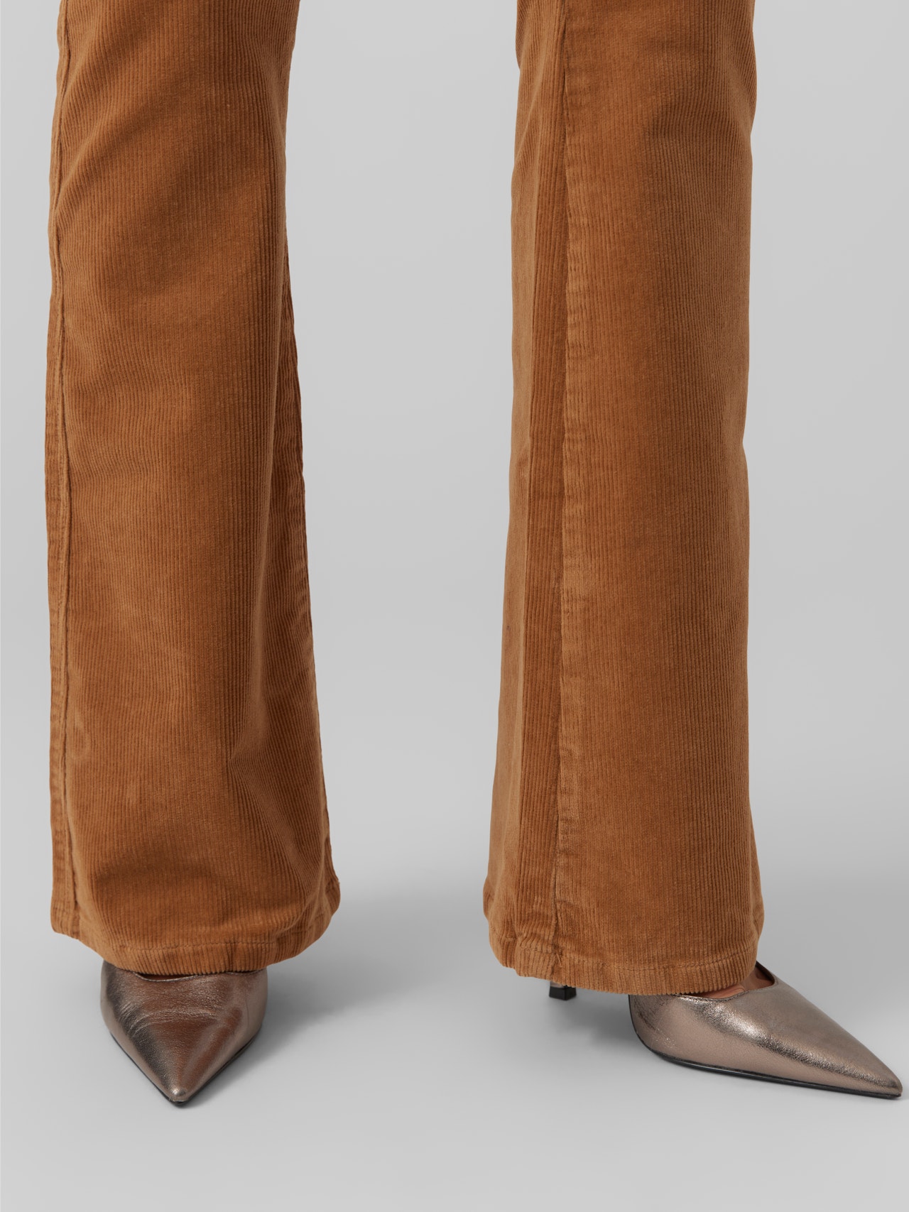 vmsiga high trousers | Medium Brown | Vero Moda®