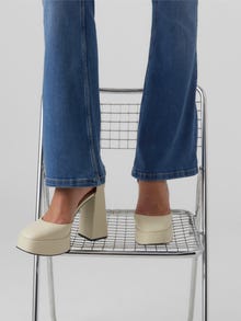 Vero Moda VMSCARLET Mid rise Flared fit Jeans -Medium Blue Denim - 10279177