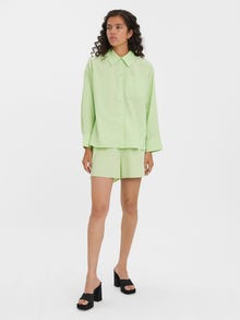 Vero Moda VMHELLA Shorts -Pistachio Green - 10279332