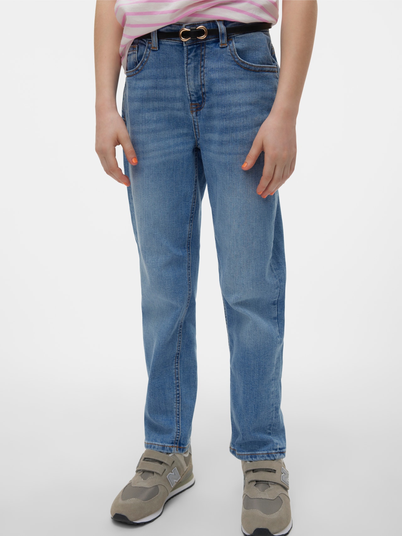 Vero Moda VMOLIVIA Krój mom Jeans -Medium Blue Denim - 10279659
