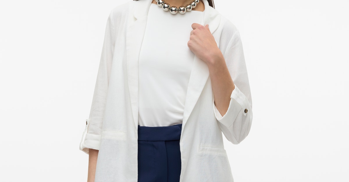 Vero Moda dam klänning VMJESMILO - Desert Sage Snow white dots