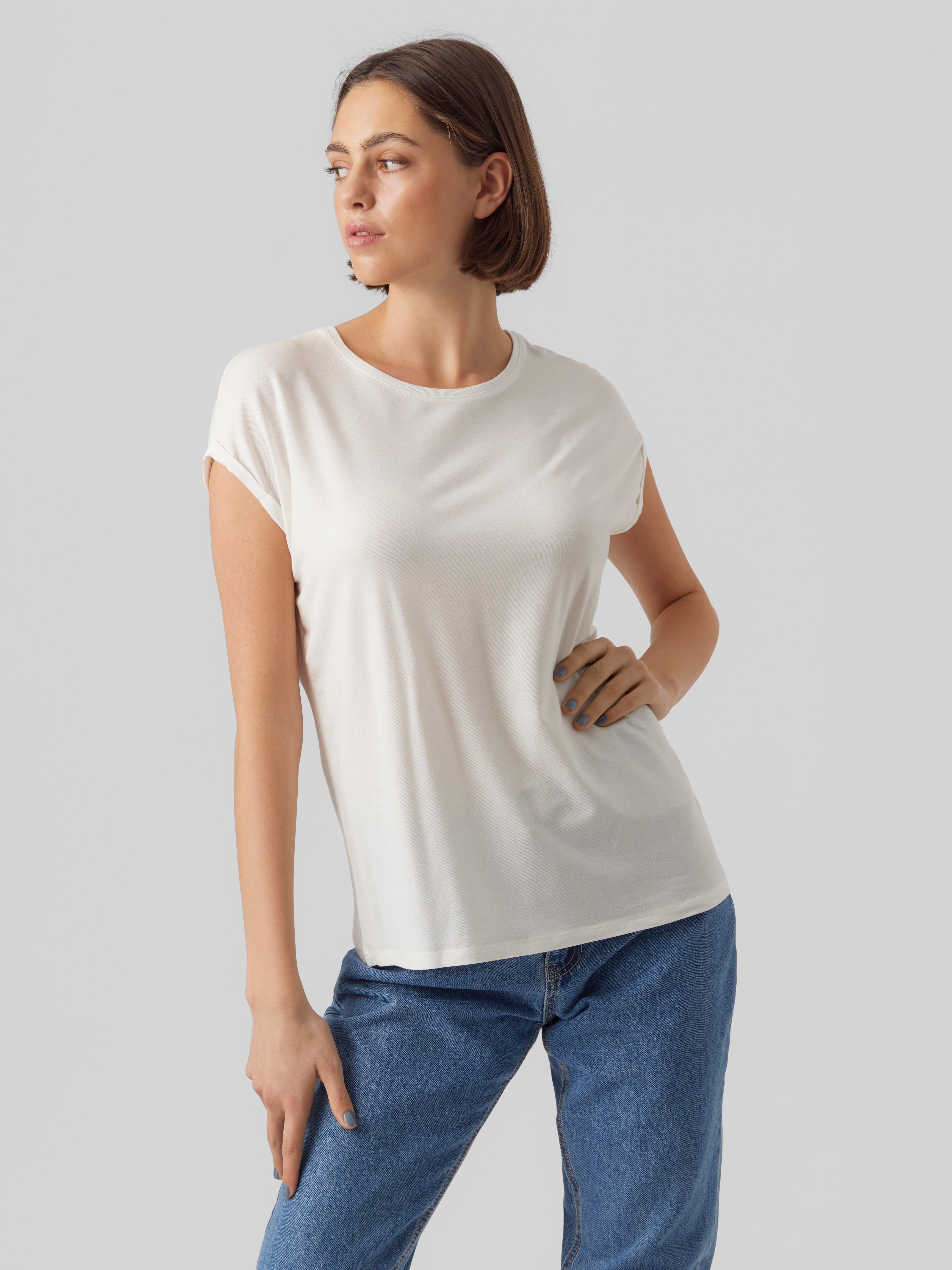 Women's T-shirts: Floral, Striped, Printed & More | VERO MODA