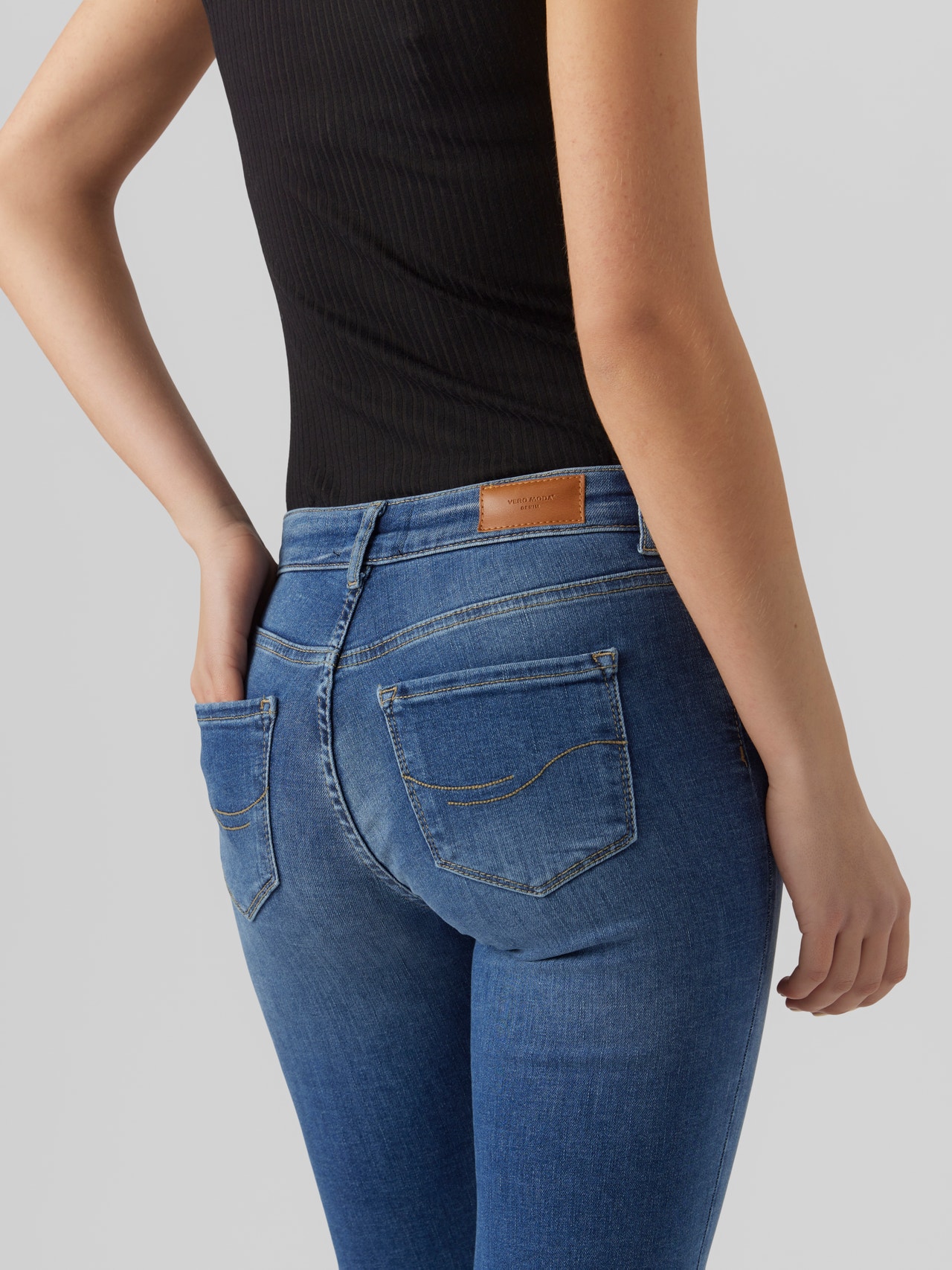 Vero Moda VMDAF Medelhög midja Rak passform Jeans -Medium Blue Denim - 10284790