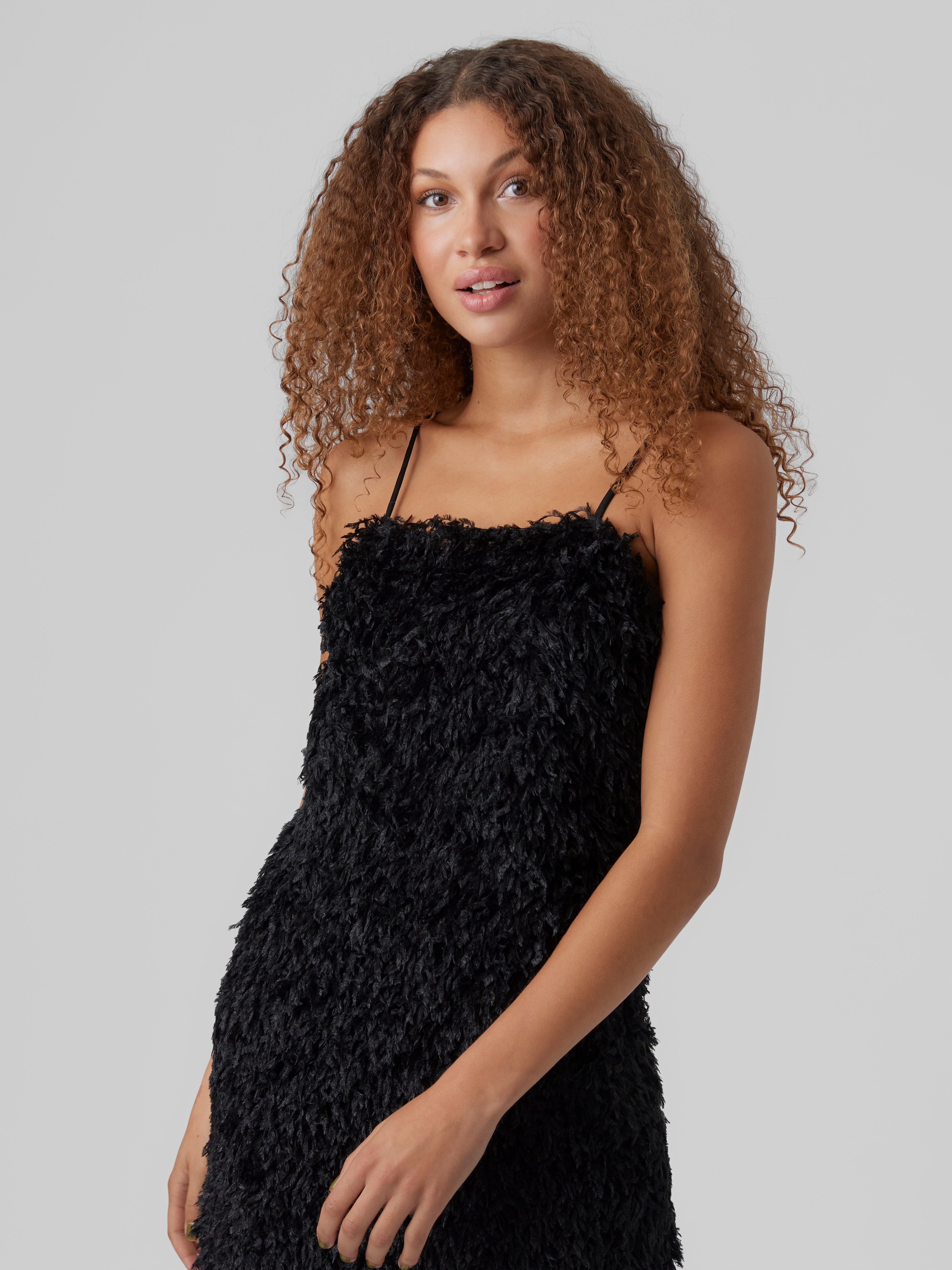 Robe noire décolleté online carré