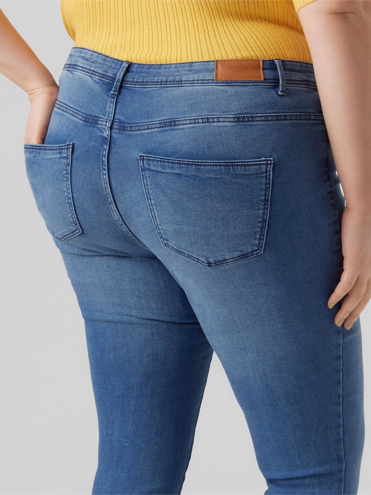 Vero Moda VMFANYA Slim Fit Jeans -Medium Blue Denim - 10287060