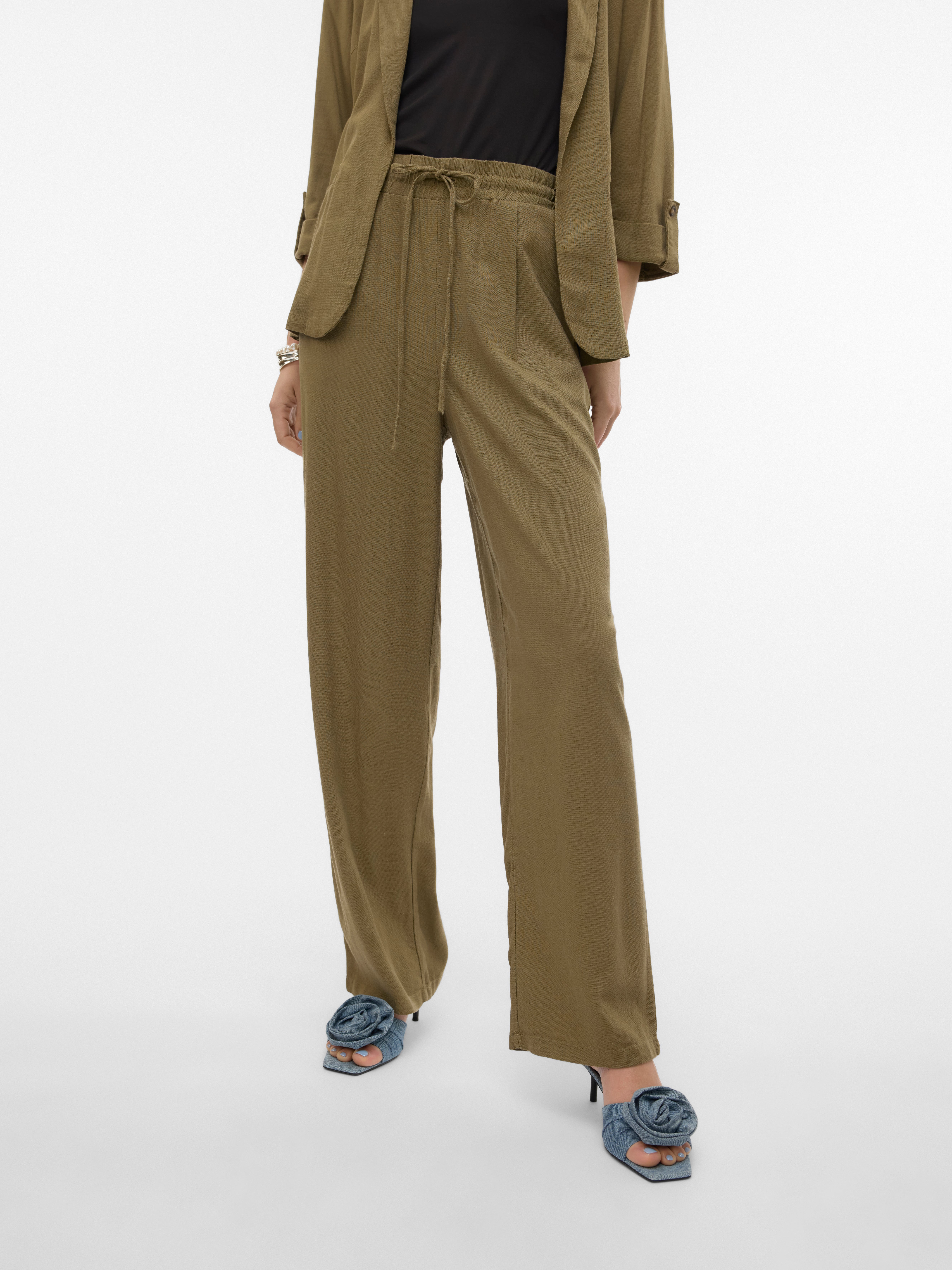 VMJESMILO Mittlere Taille Hose | Mittelbraun | Vero Moda® 