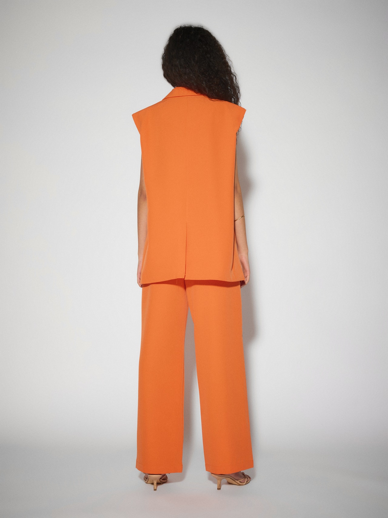 Vero Moda SOMETHINGNEW X KLARA HELLQVIST Spodnie -Exotic Orange - 10288151