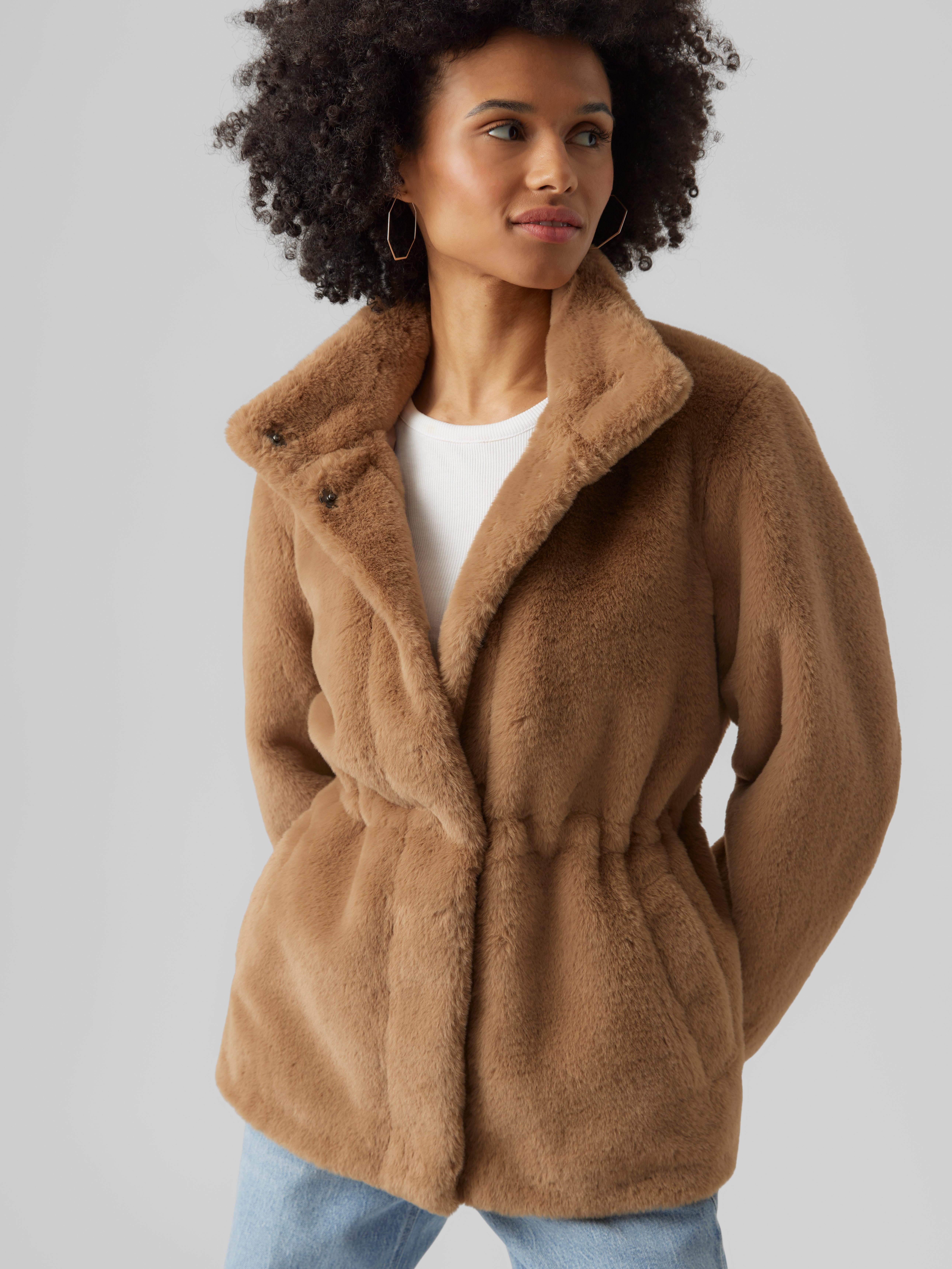 Vero moda faux fur on sale jacket