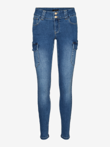 Vero Moda VMCATCH Mid rise Cargo Fit Jeans -Medium Blue Denim - 10289942