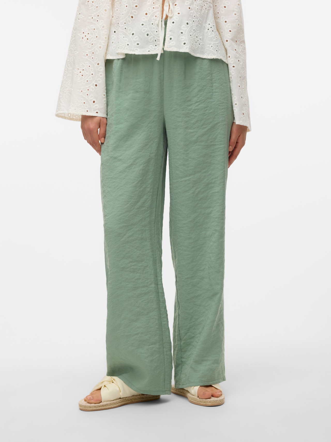 Vero Moda VMQUEENY Trousers -Hedge Green - 10290473