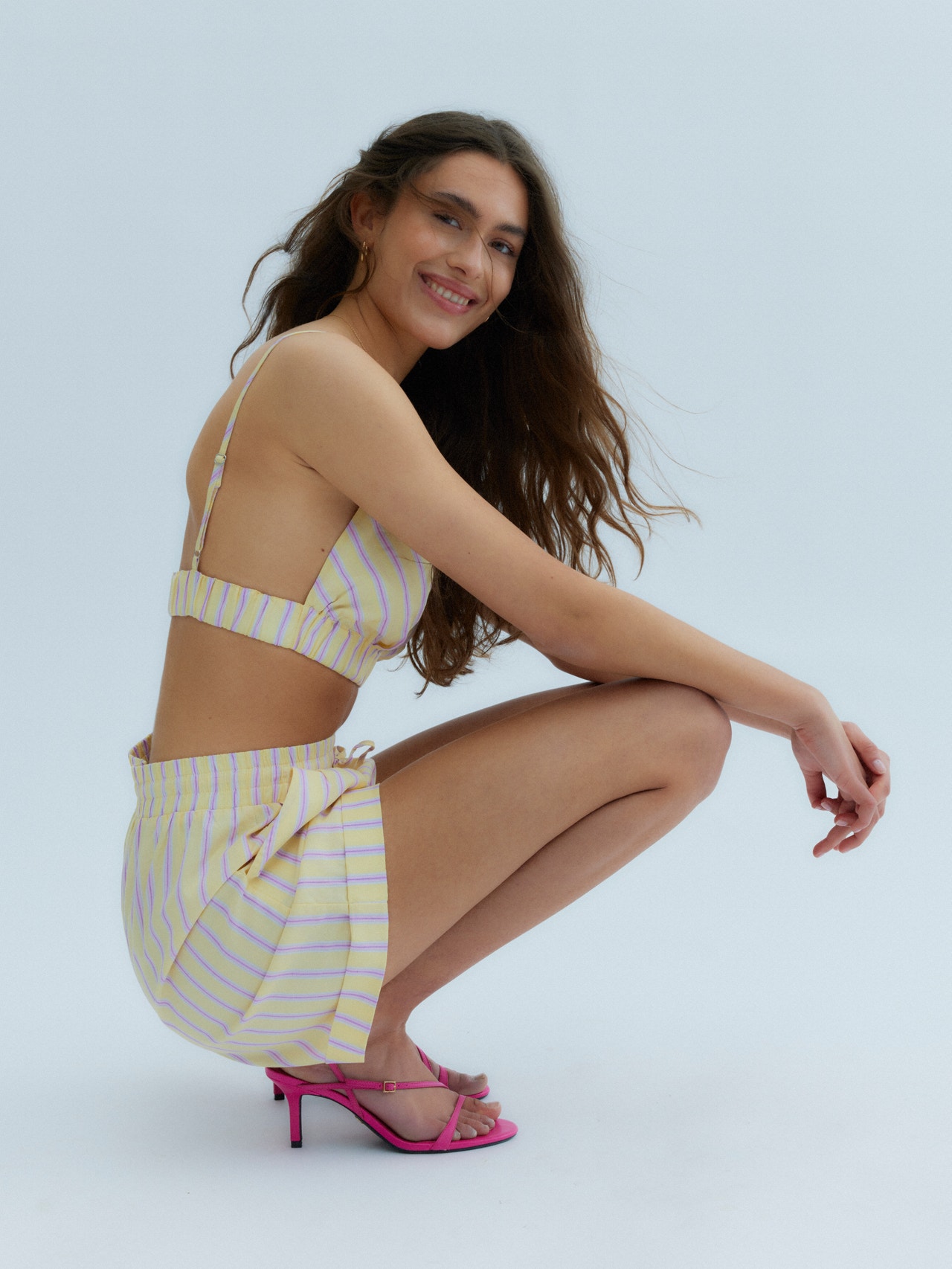 Vero Moda Tavapärane lõige Voldi kontsad üles Lühikesed püksid -Pale Banana - 10290990