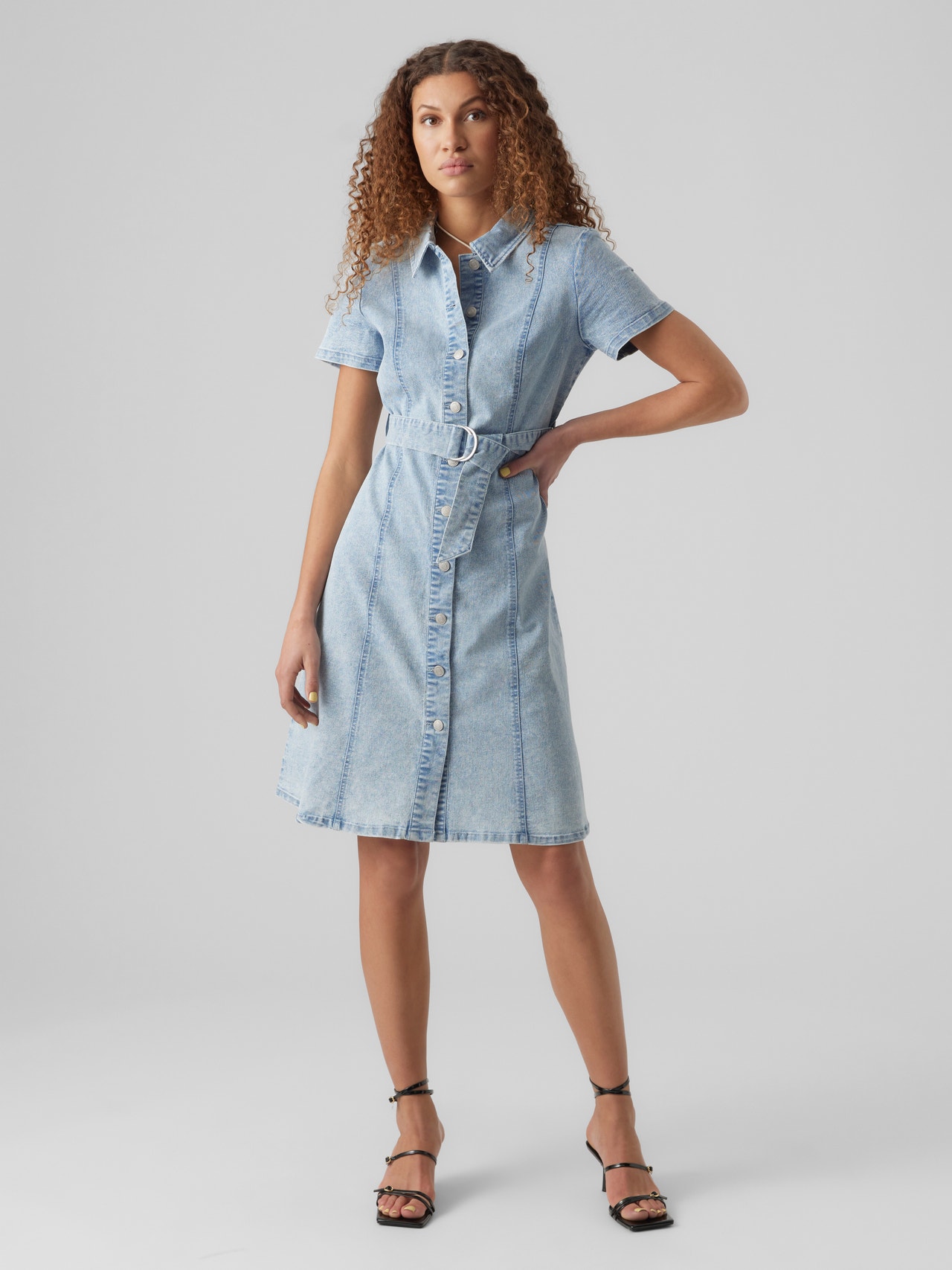 Regular fit Skjortekrave Petite Almindelige kjole | Lyseblå | Vero Moda®