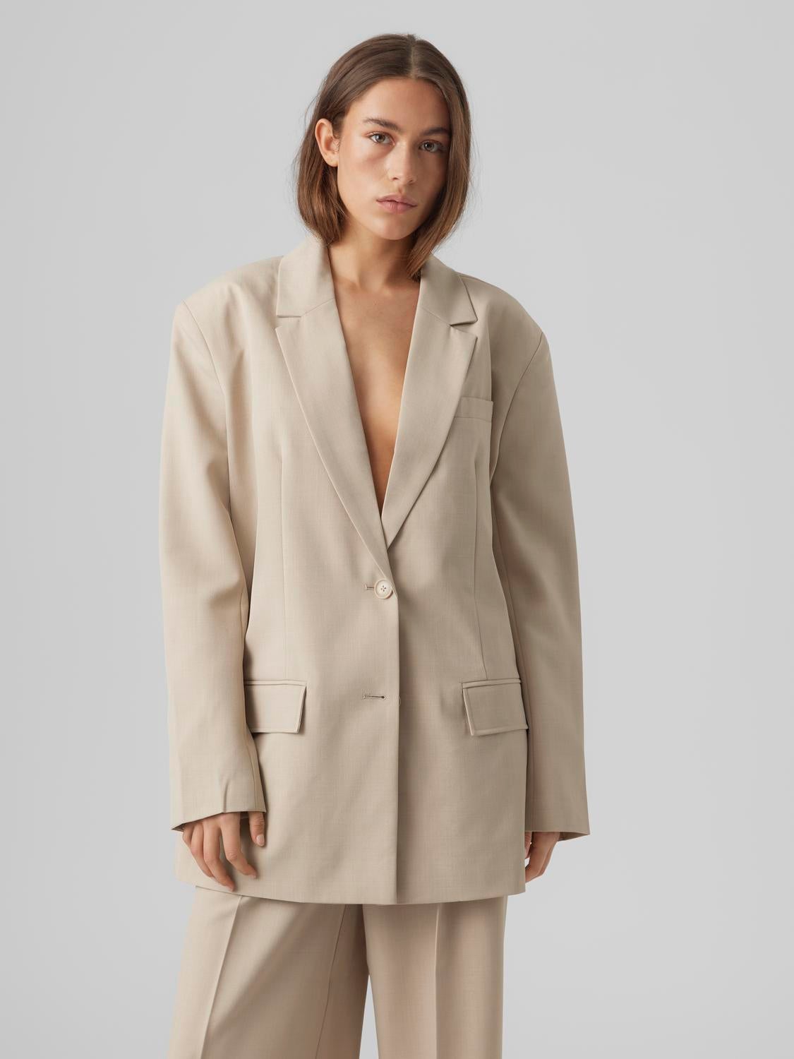 MATHILDE GØHLER X VERO MODA blazer | Light Grey | Vero Moda®