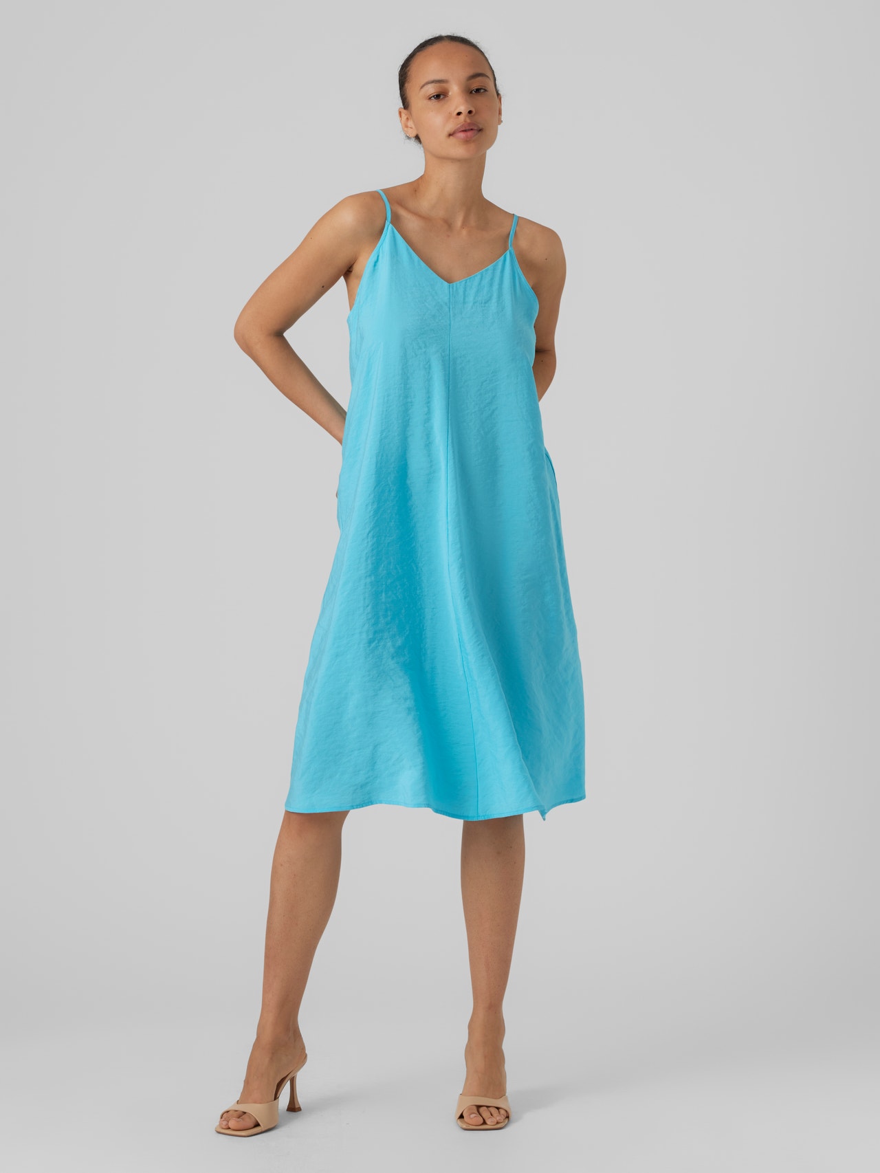 Kruiden Pat Leggen Petite jurk | Midden Blauw | Vero Moda®