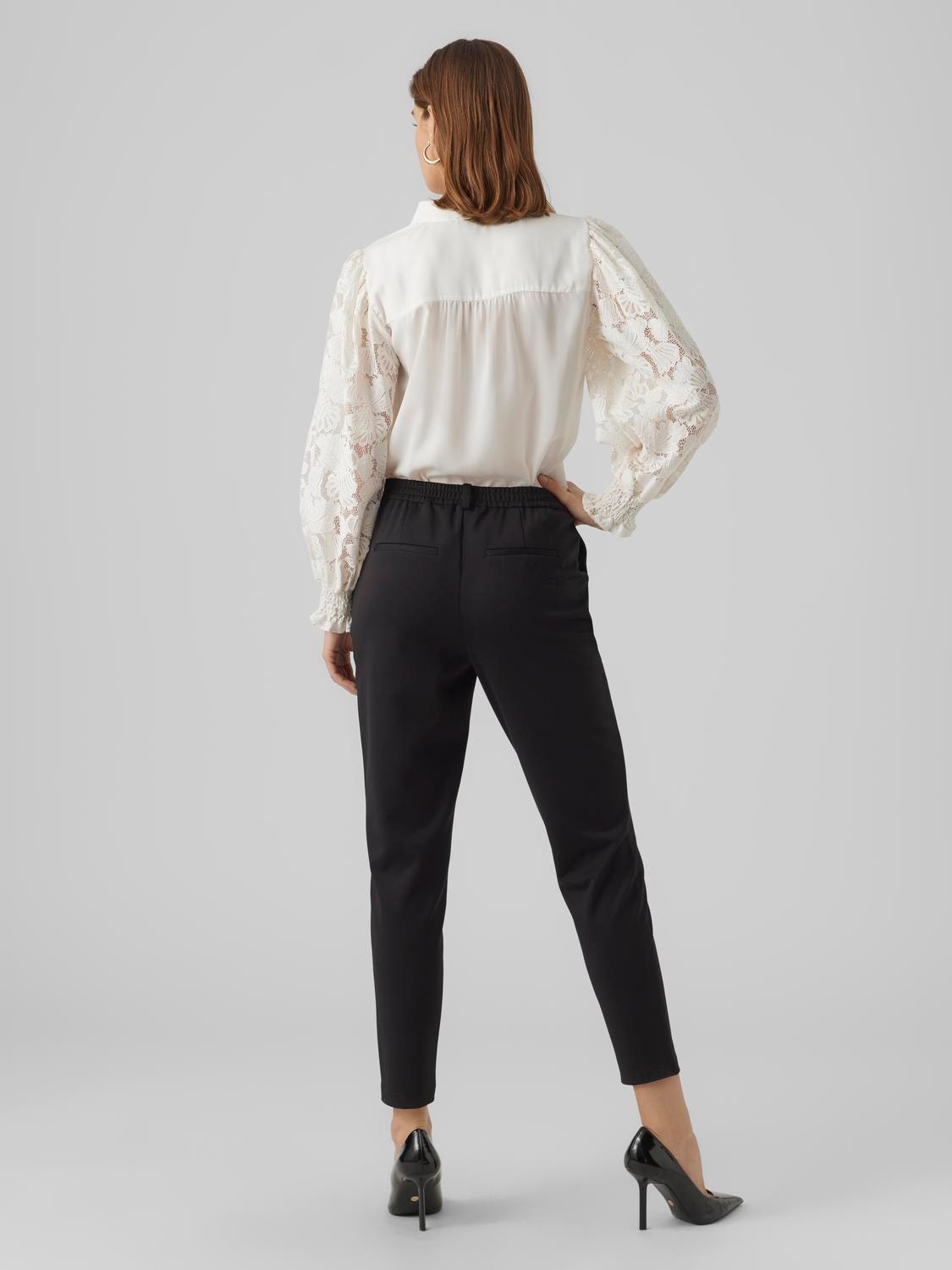 Vero Moda VMLUCCA Taille moyenne Pantalons -Black - 10294112