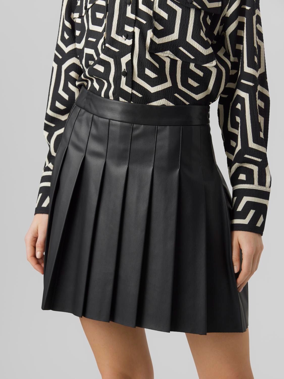 Vero Moda VMNAOMI High waist Short Skirt -Black - 10295554