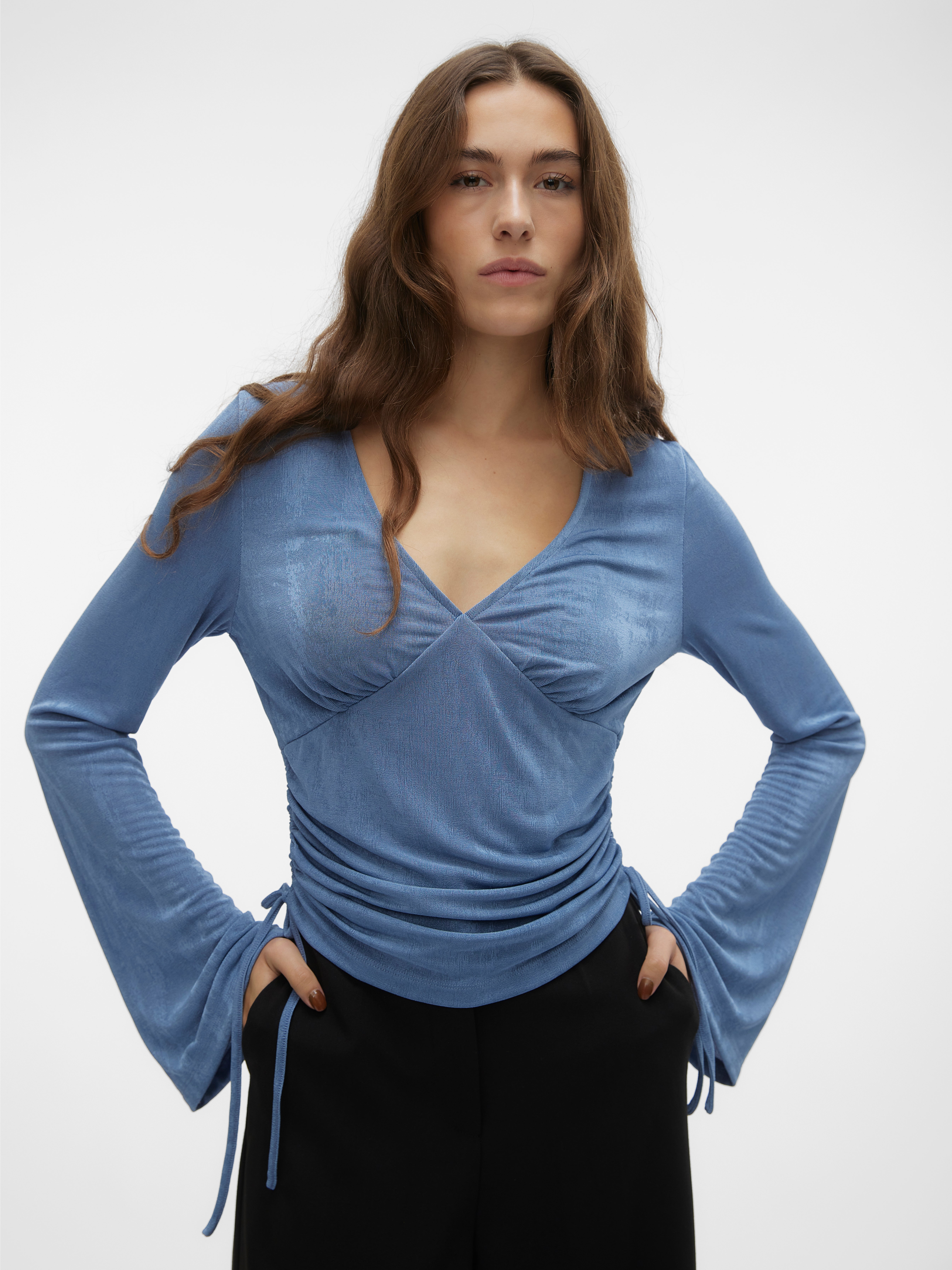 Vero moda v online neck top