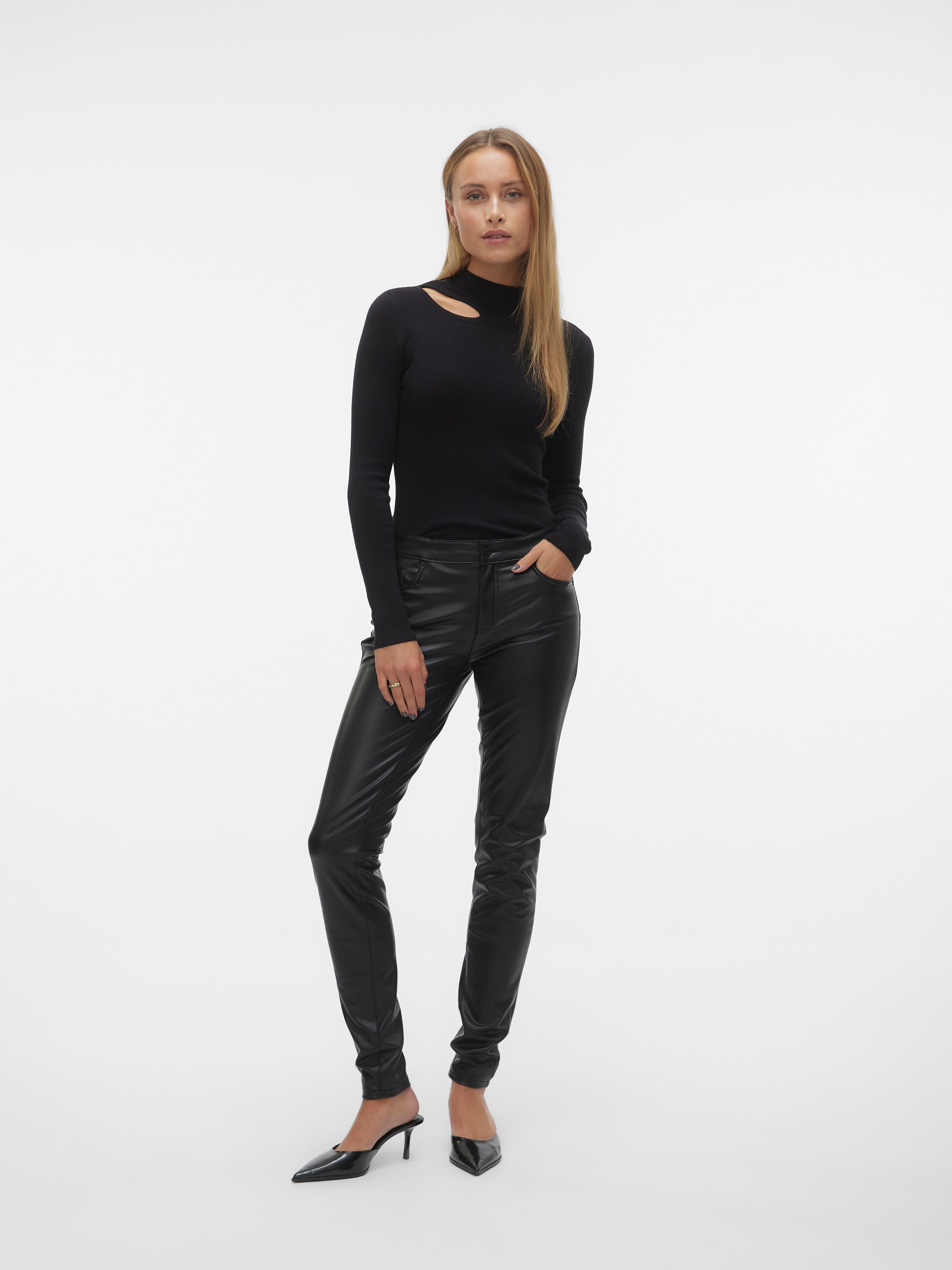 VMLUXE Mid rise Trousers with 30 discount Vero Moda