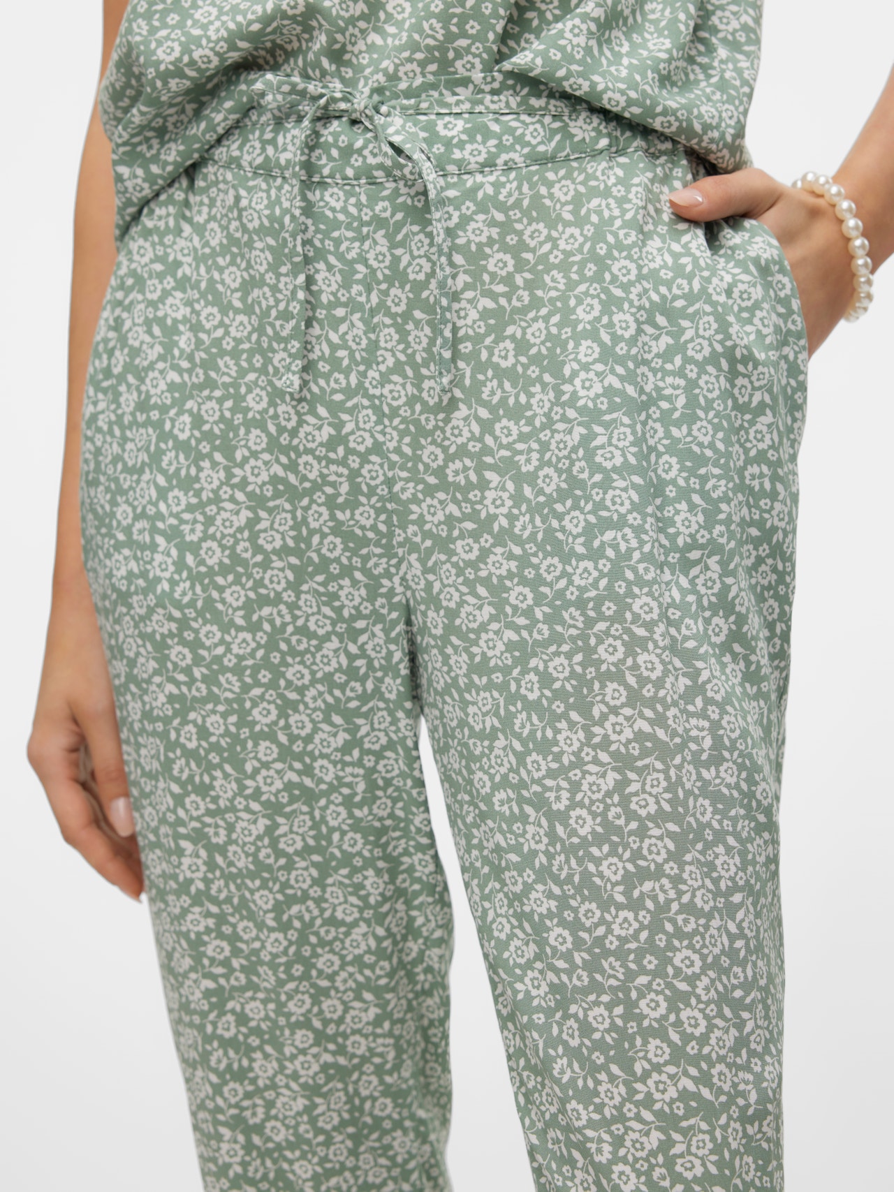 Vero Moda VMEASY Spodnie -Hedge Green - 10302045